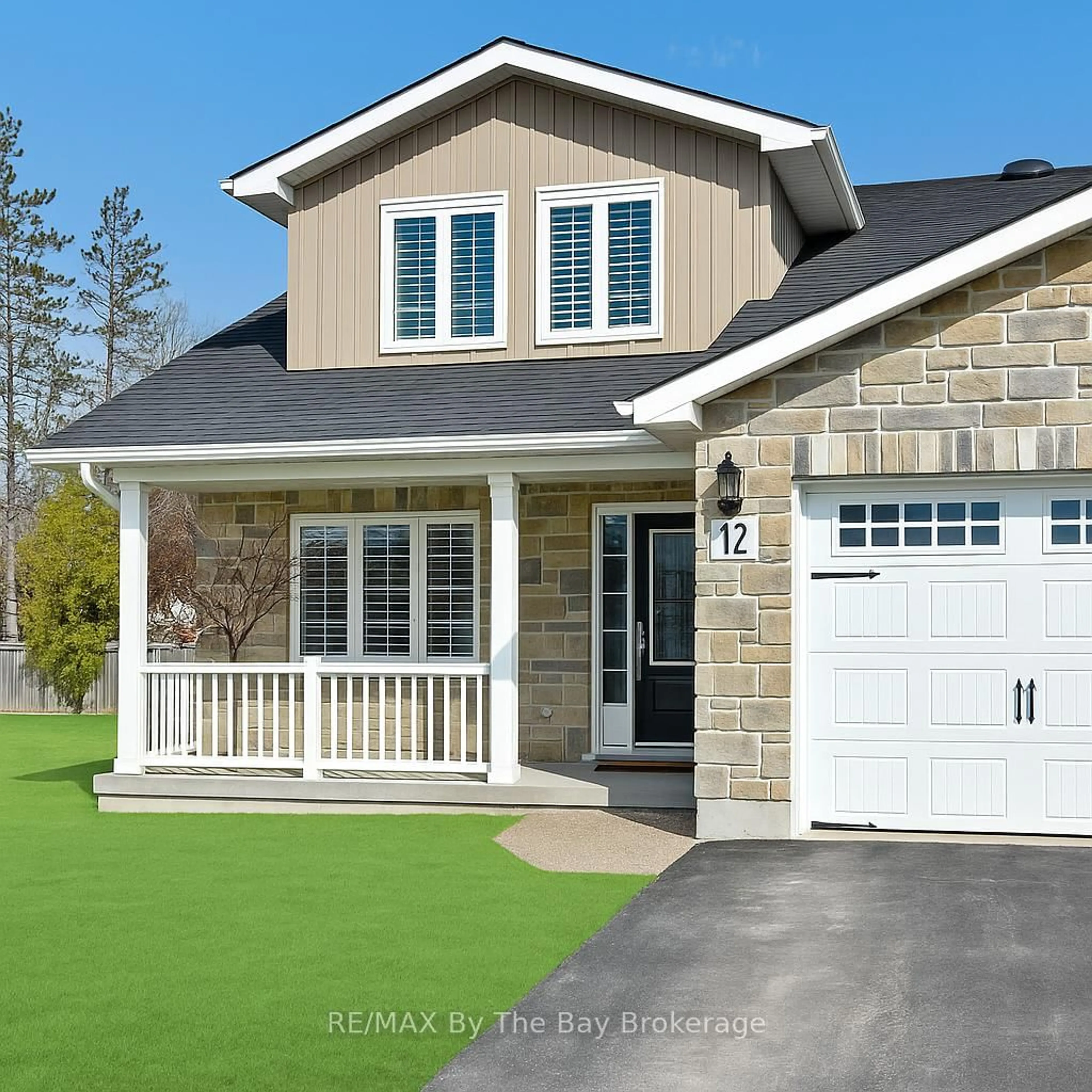 Home with vinyl exterior material, street for 12 Garden Grove Cres, Wasaga Beach Ontario L9Z 0E6