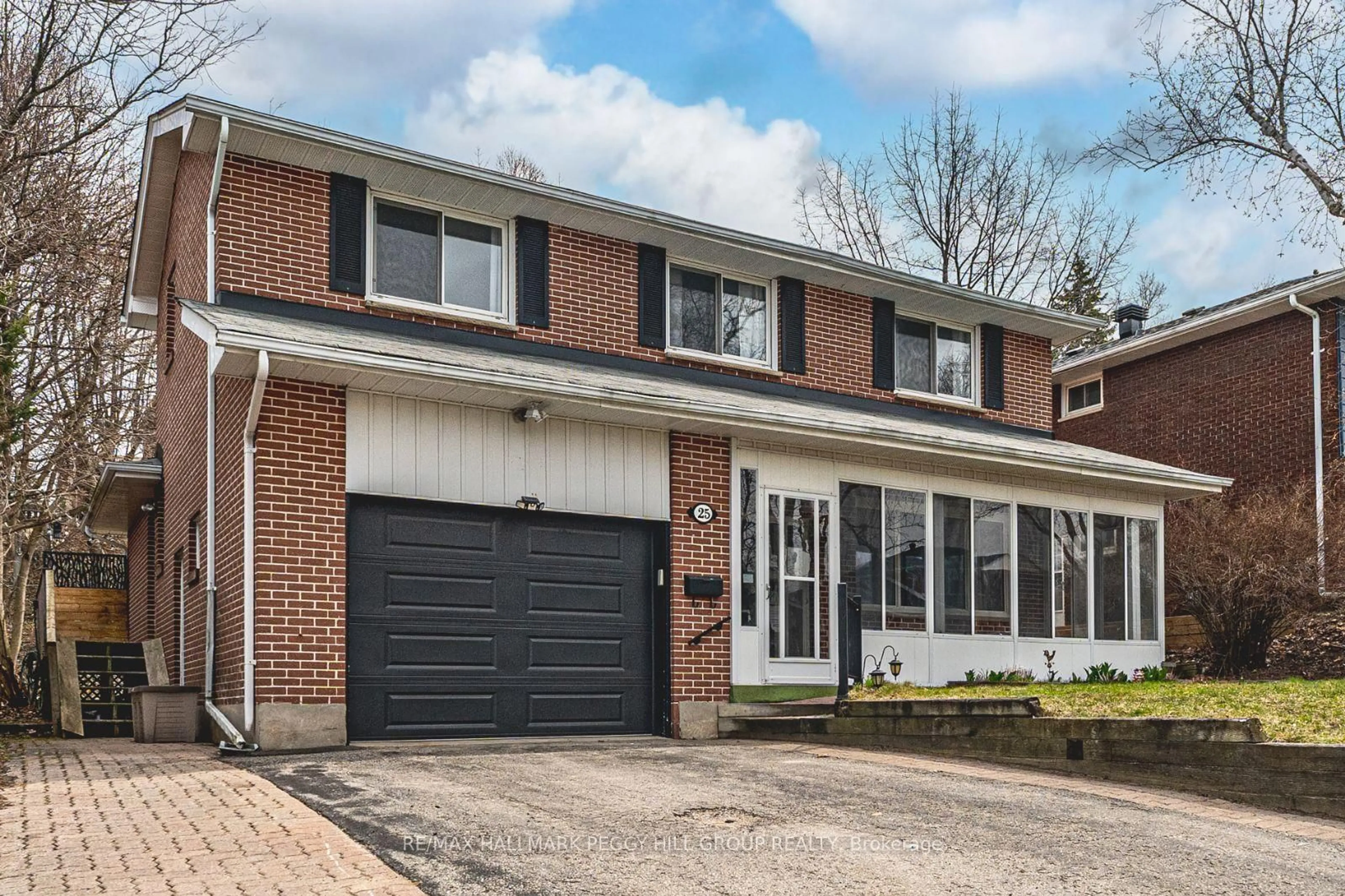 Home with brick exterior material, street for 25 Marshall St, Barrie Ontario L4N 3S4