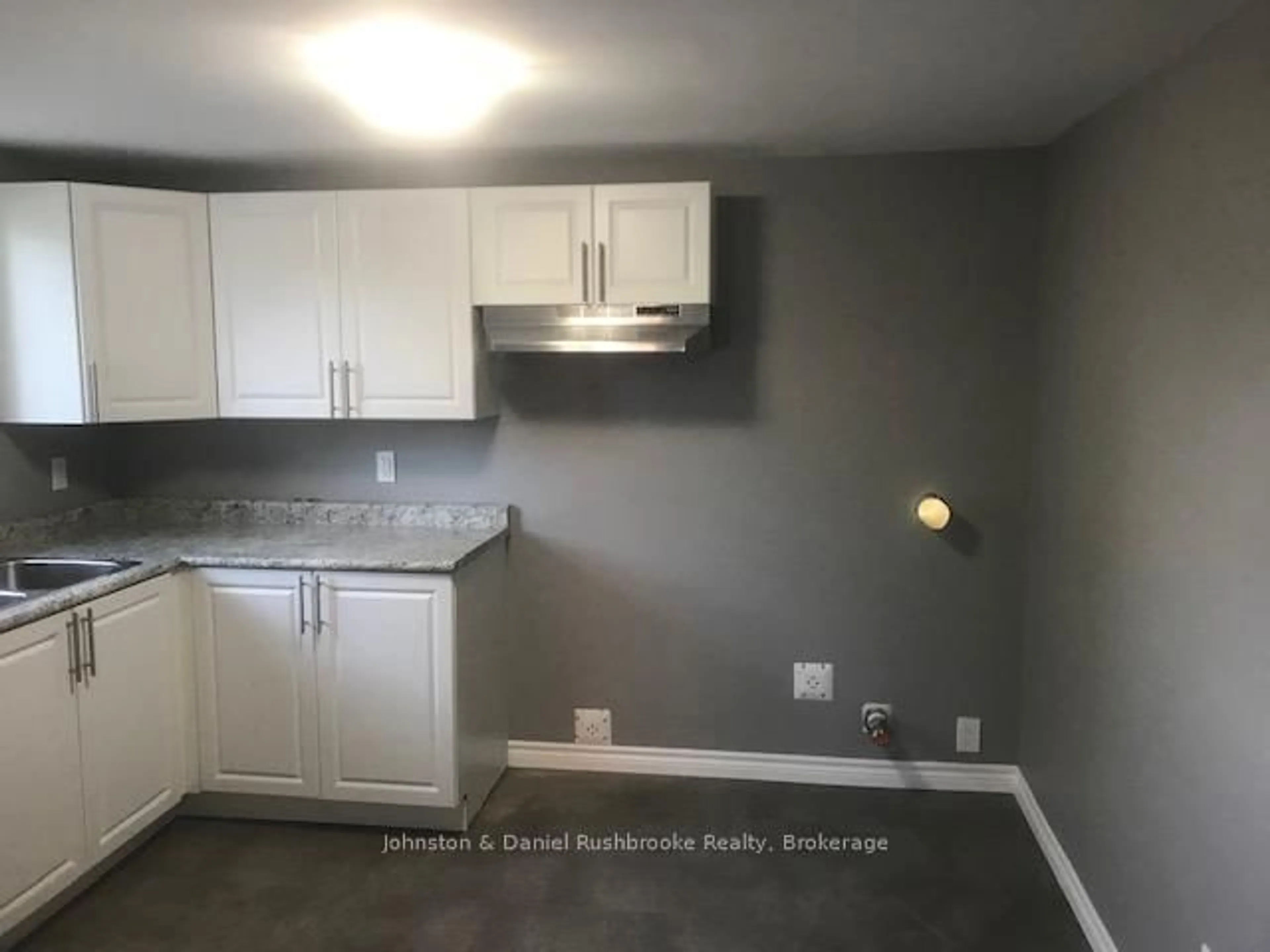 Standard kitchen, unknown for 28 Grove St, Barrie Ontario L4M 2N7
