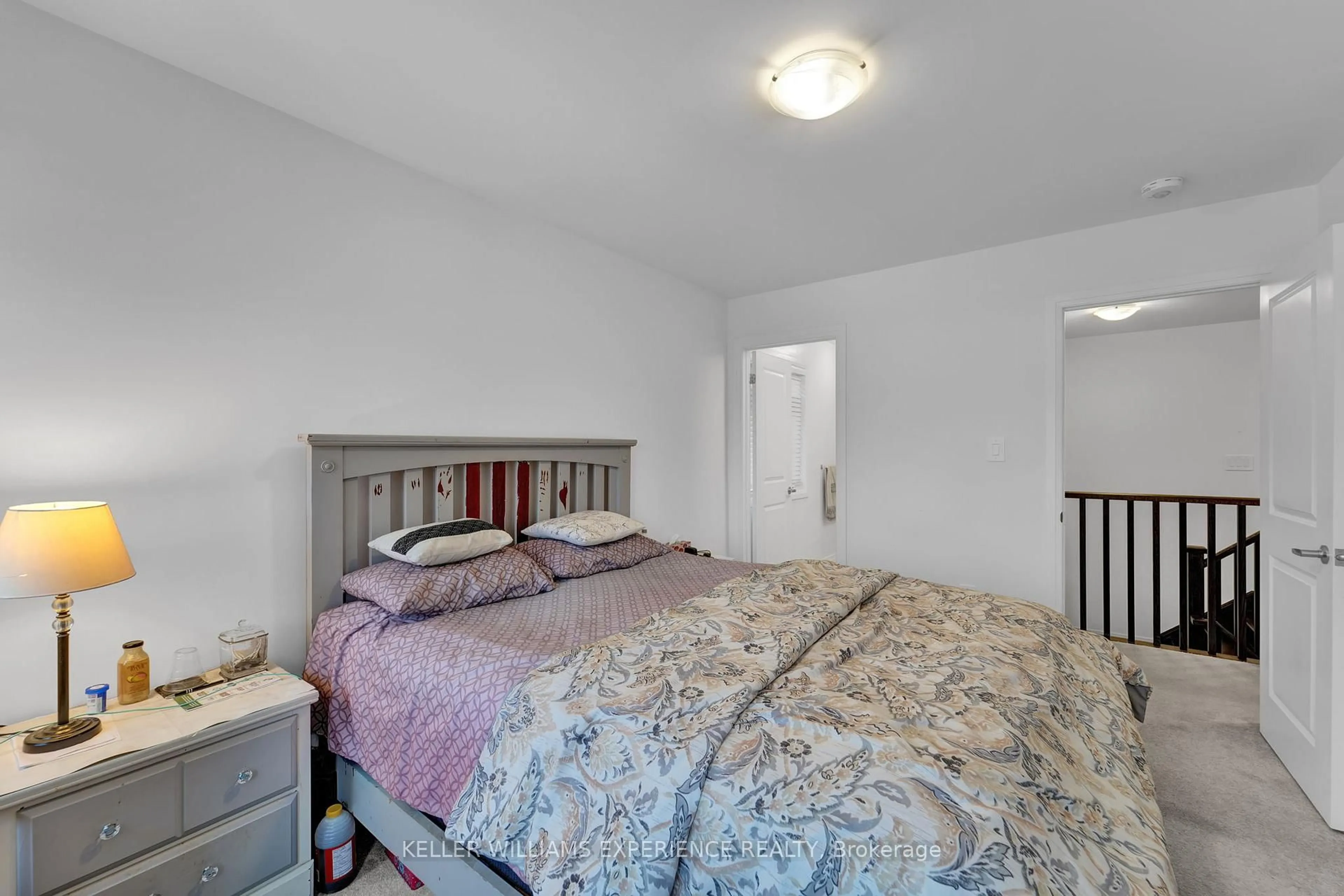 Bedroom with bed, unknown for 25 Paddington Grve, Barrie Ontario L9J 0J3