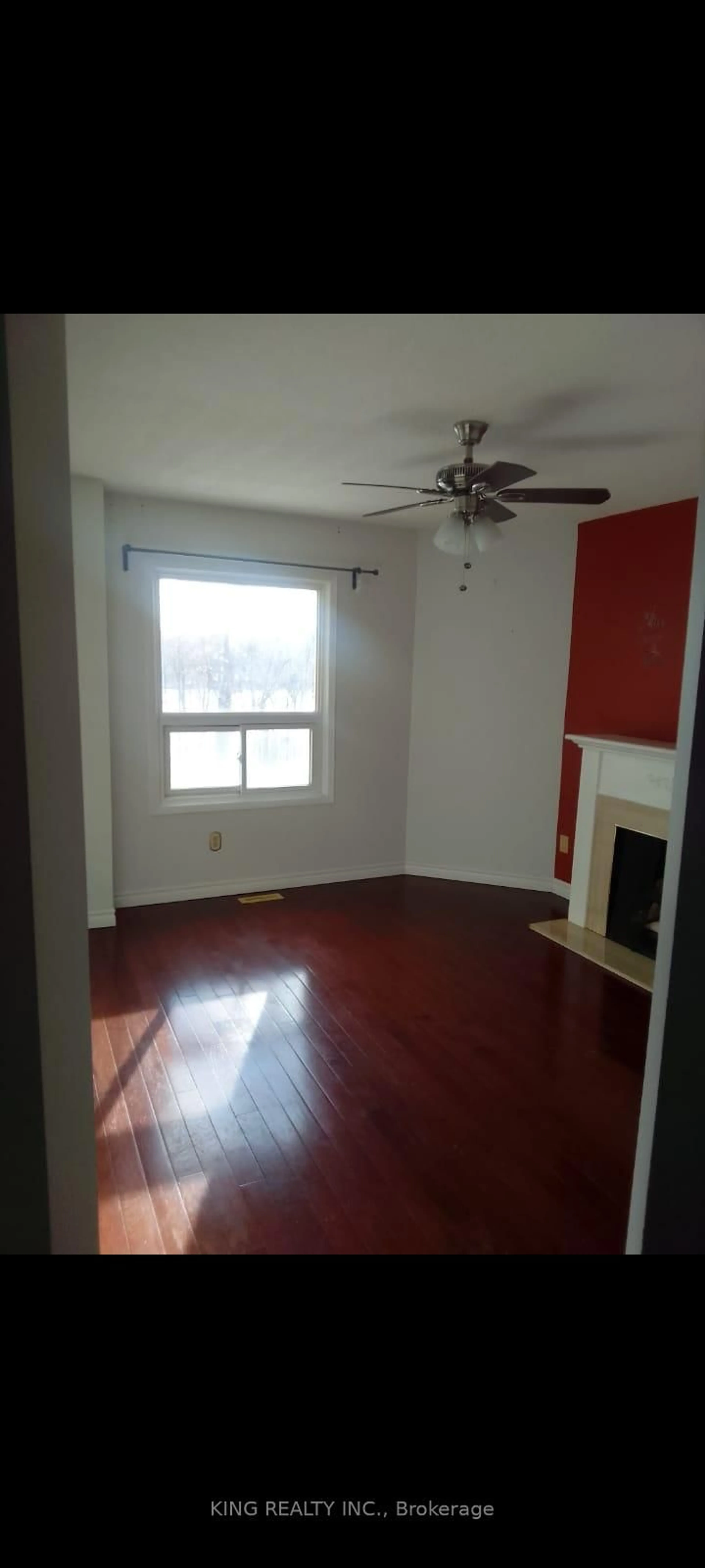 A pic of a room for 139 Livingstone St, Barrie Ontario L4N 7J5