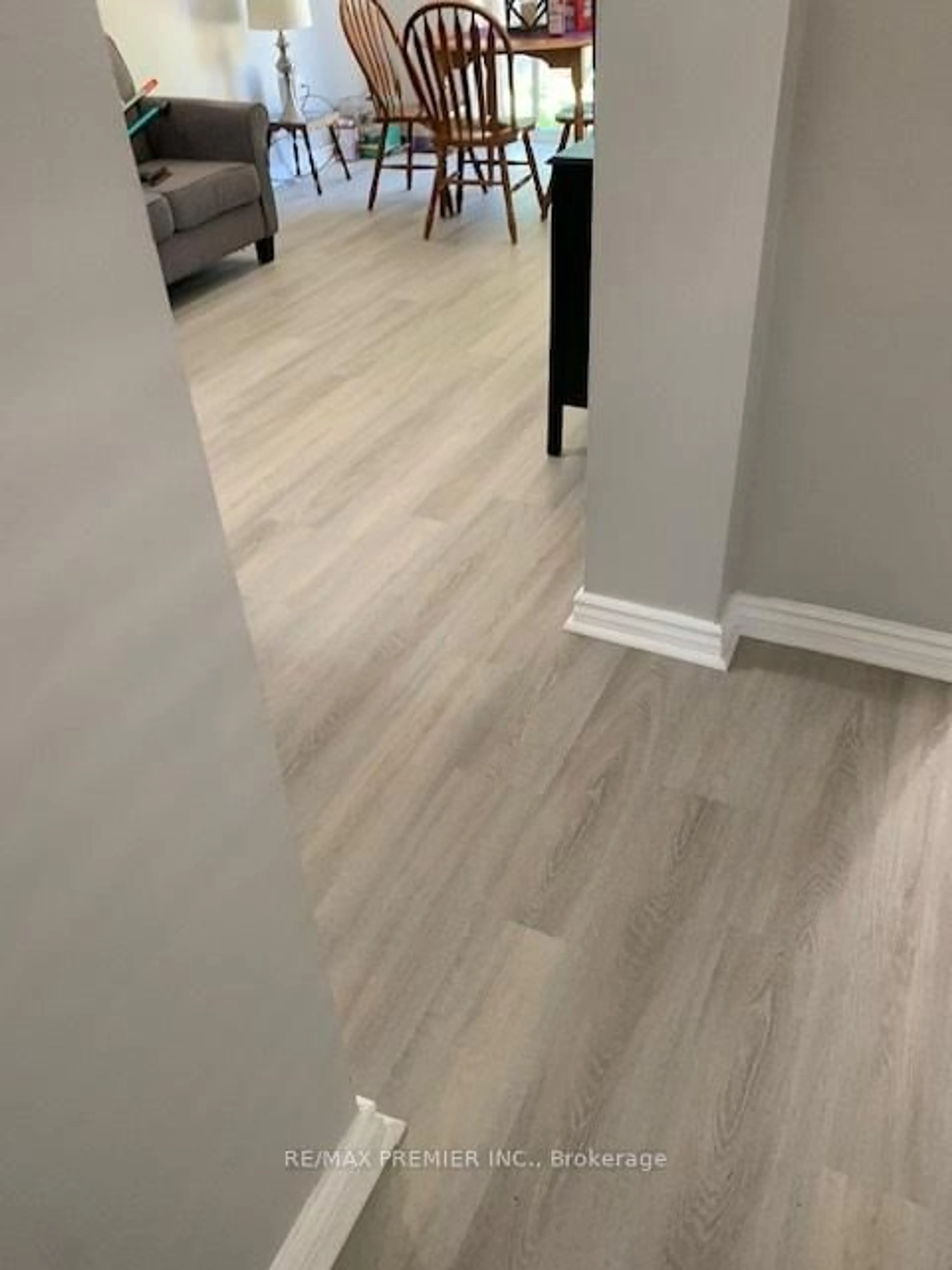 A pic of a room for 34 Argyle Rd, Barrie Ontario L4N 6P7