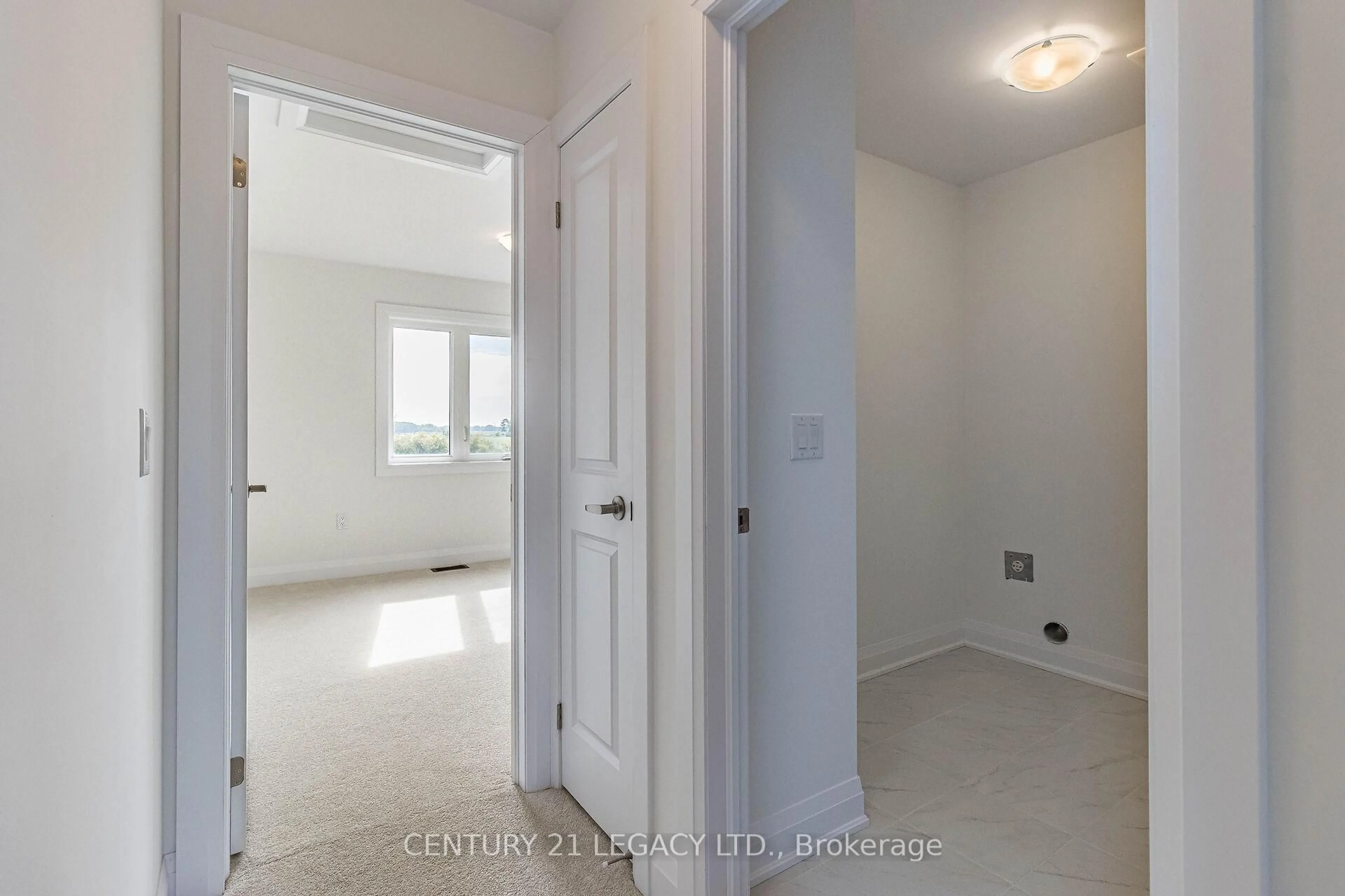 Indoor entryway for 30 Union Blvd, Wasaga Beach Ontario L9Z 0M5