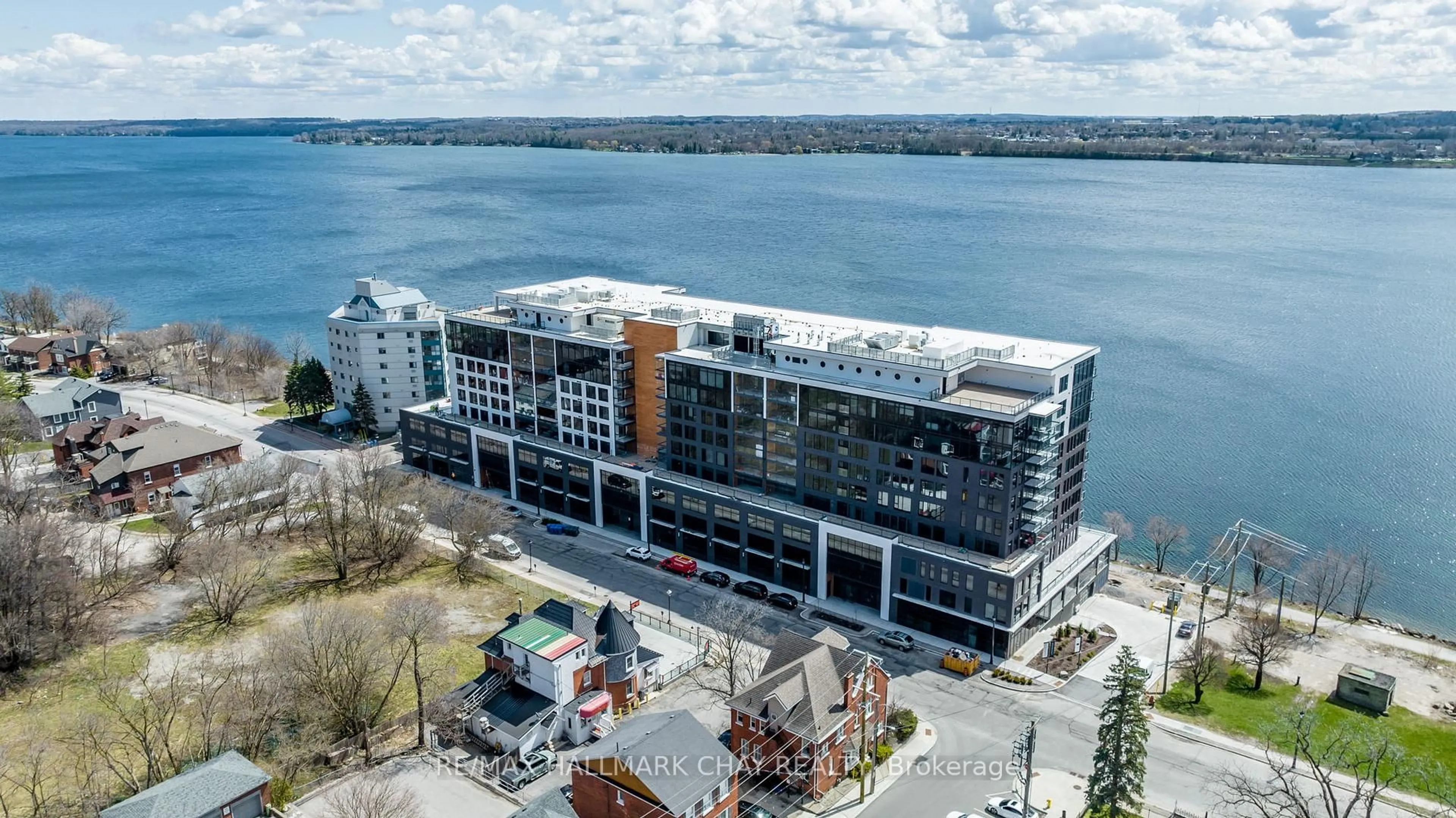 A pic from outside/outdoor area/front of a property/back of a property/a pic from drone, water/lake/river/ocean view for 185 Dunlop St #810, Barrie Ontario L4M 1B2