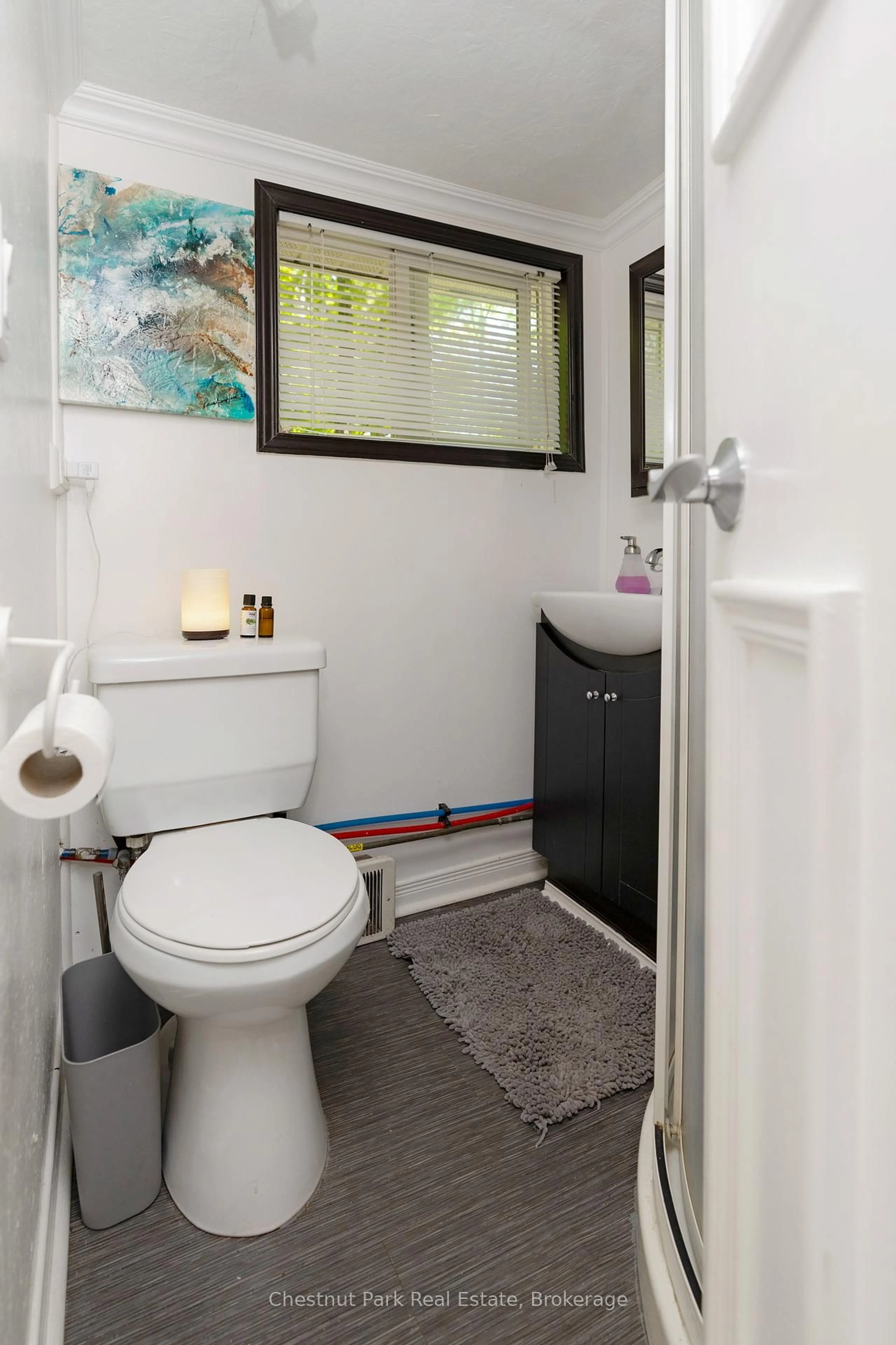 Standard bathroom, unknown for 117 OLIVER Dr, Tiny Ontario L0L 2J0