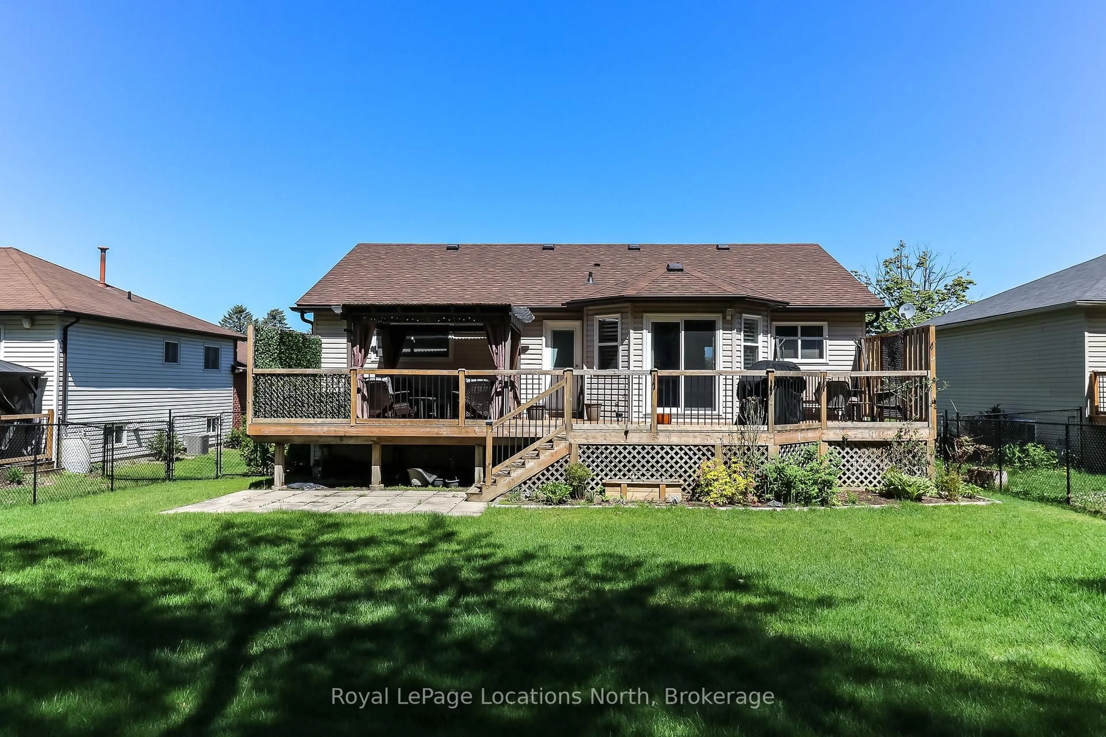Patio, water/lake/river/ocean view for 60 Leo Blvd, Wasaga Beach Ontario L9Z 1C6