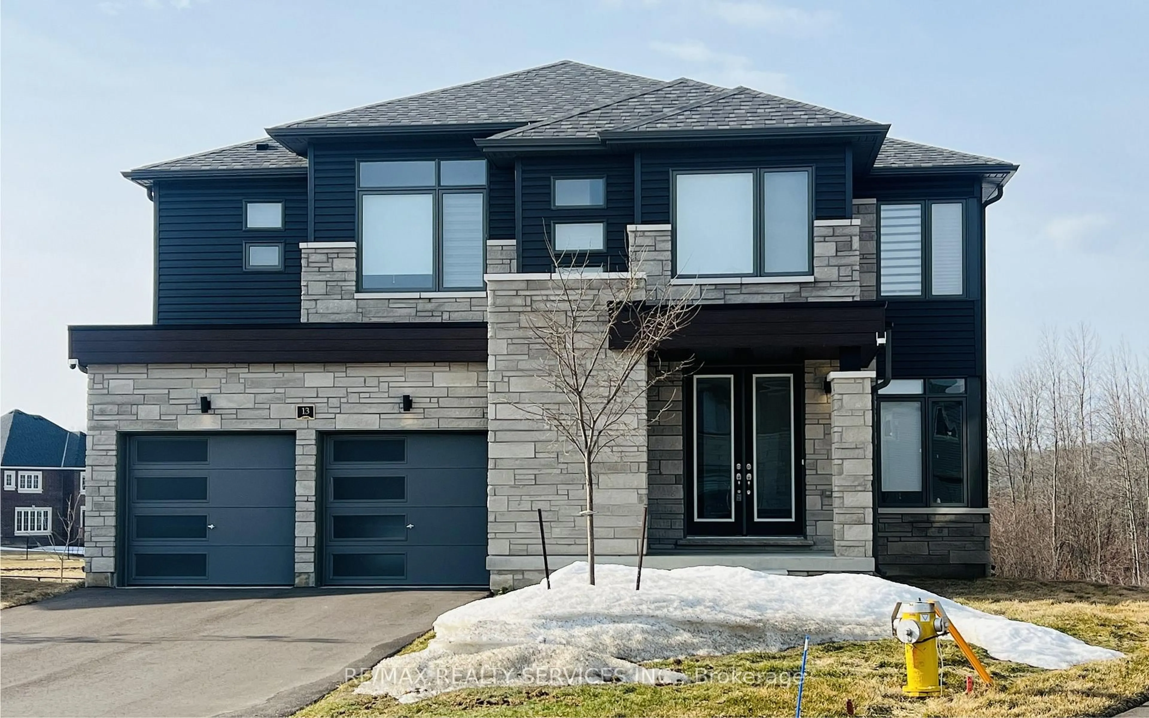 Home with brick exterior material, street for 13 Del Ray Cres, Wasaga Beach Ontario L9Z 0N7