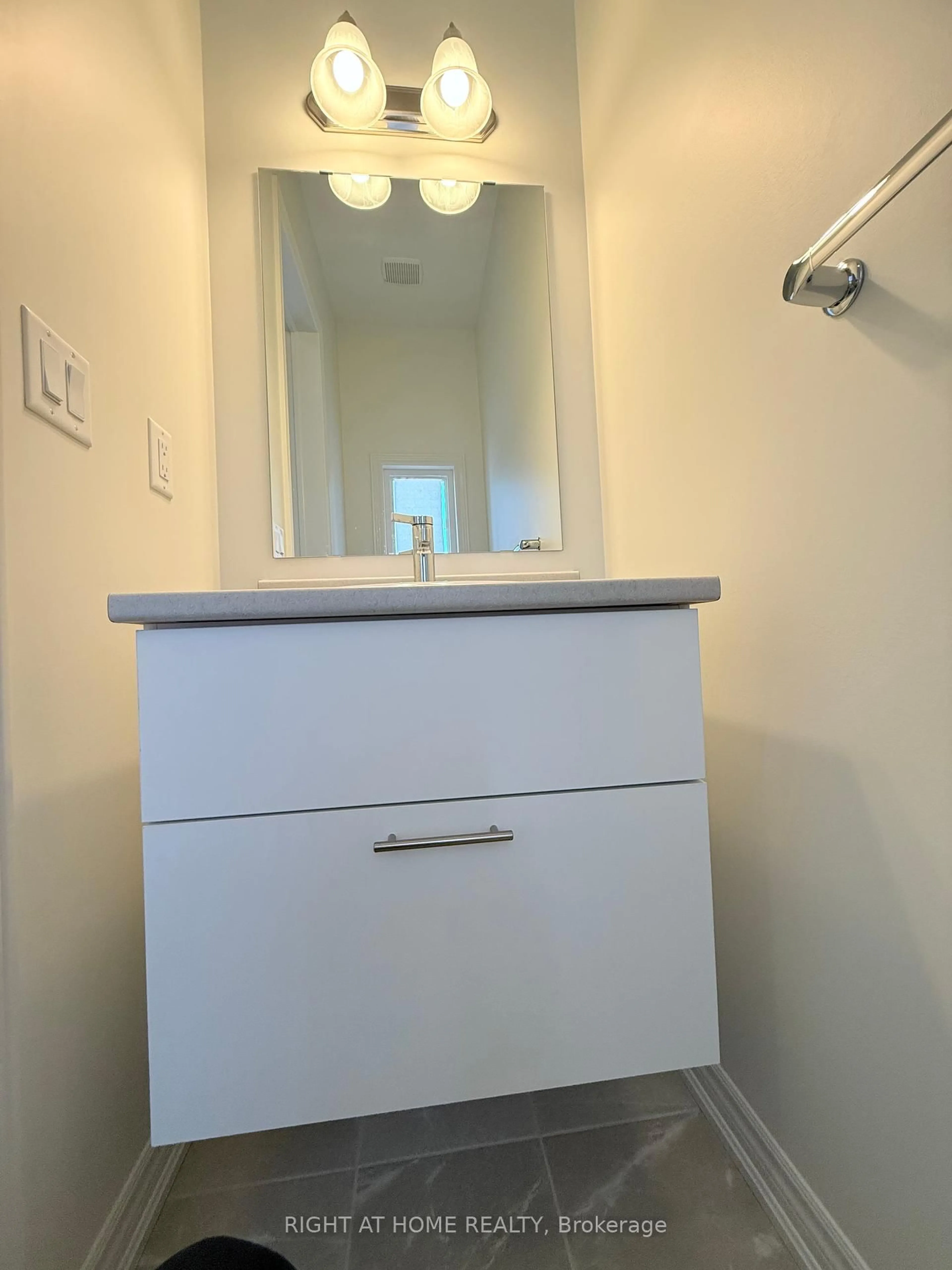 A pic of a room for 30 Shepherd Dr, Barrie Ontario L9J 0P3