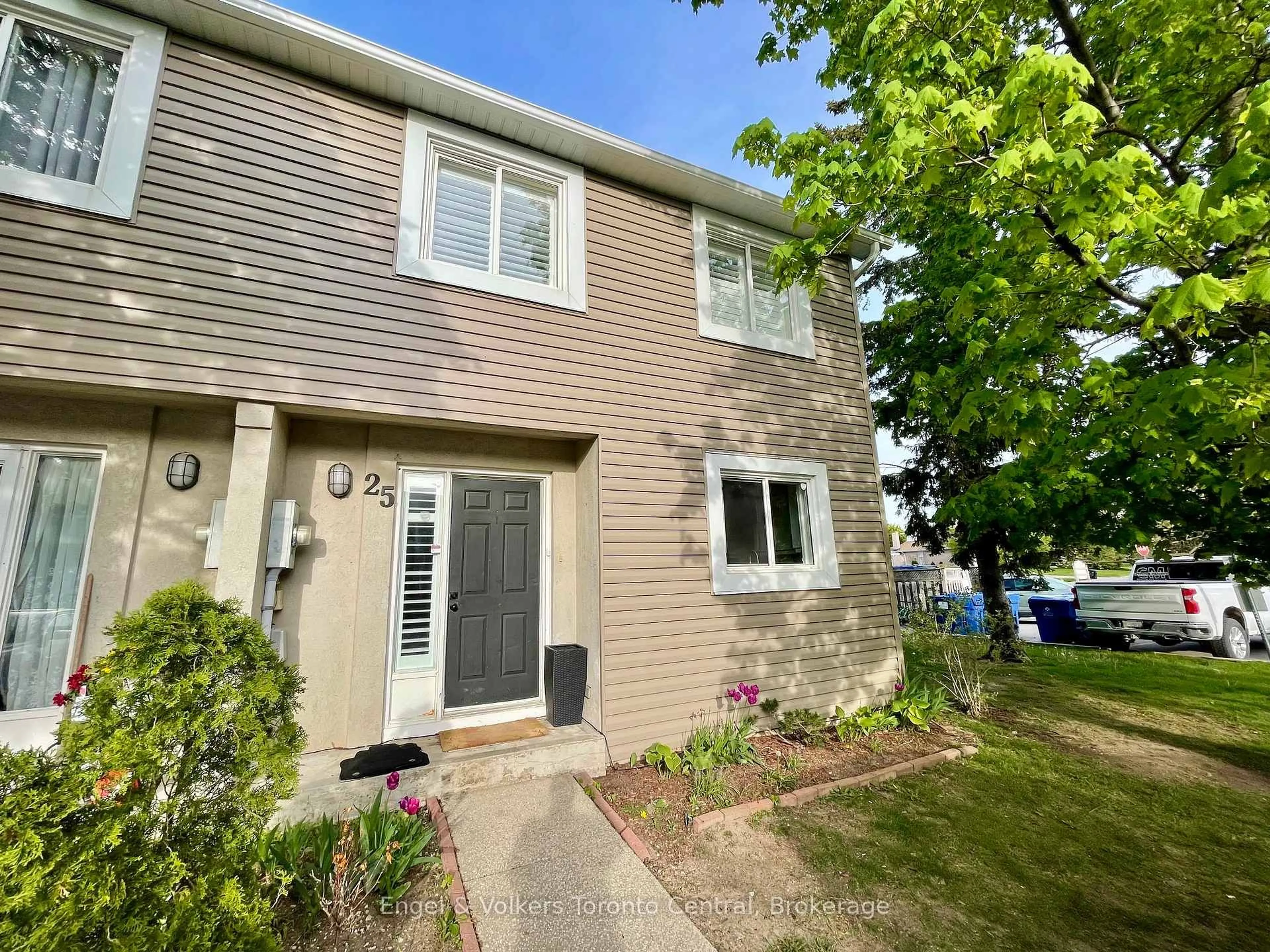Unknown for 15 Watts Cres #25, Collingwood Ontario L9Y 4S6