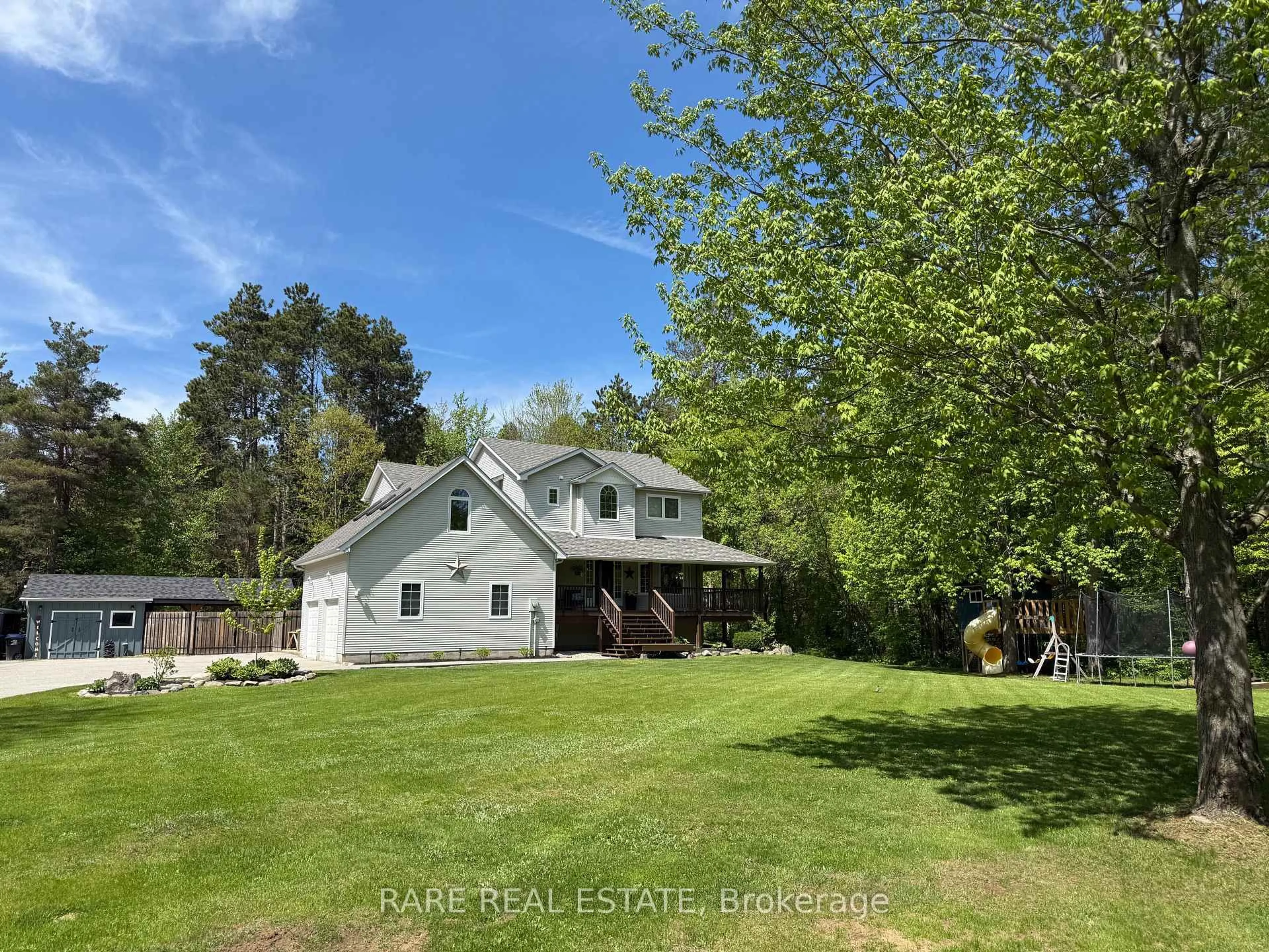 A pic from outside/outdoor area/front of a property/back of a property/a pic from drone, water/lake/river/ocean view for 5624 Concession 2 Rd, Clearview Ontario L0M 1N0