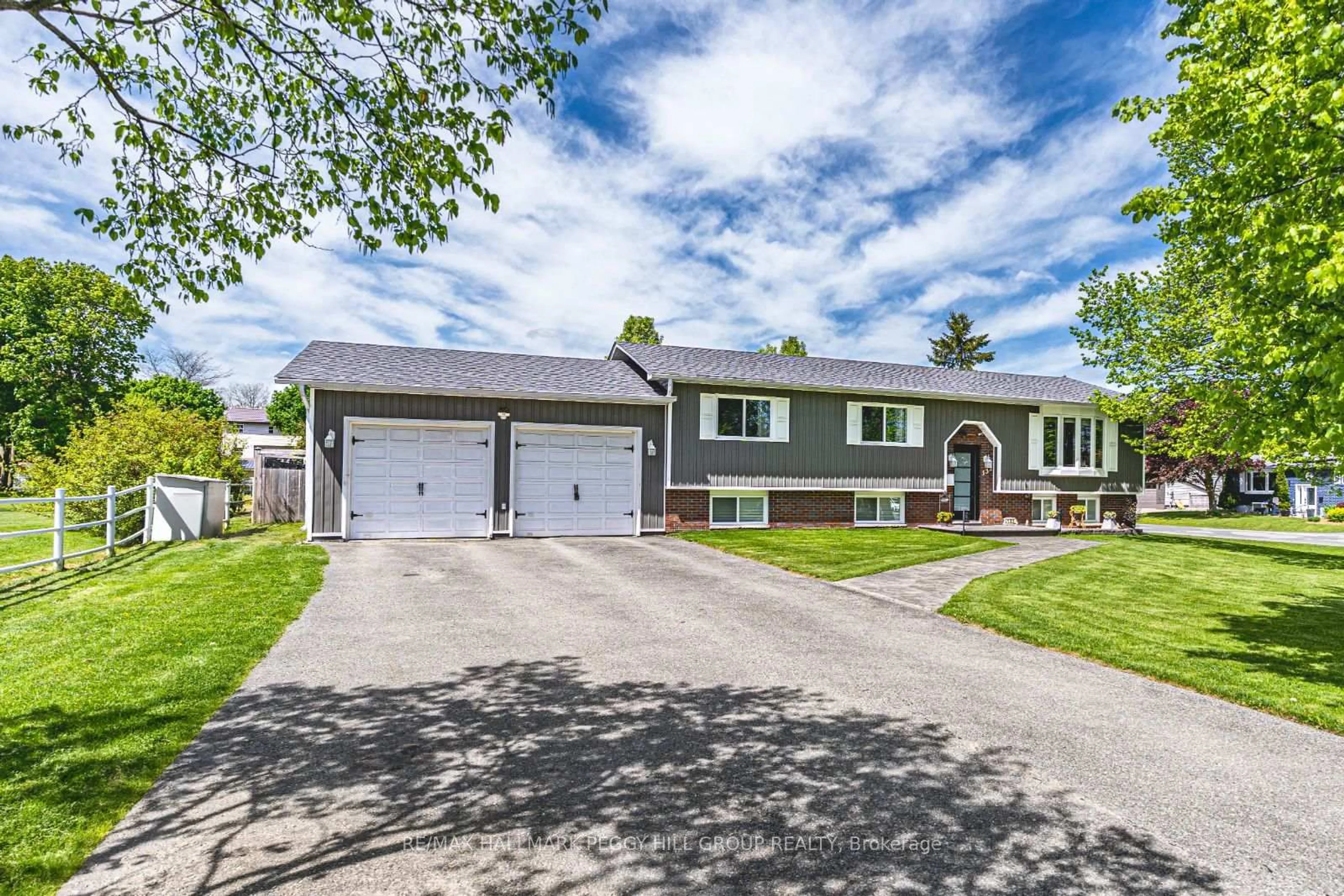 Unknown for 132 Patterson Rd, Barrie Ontario L4N 3W4