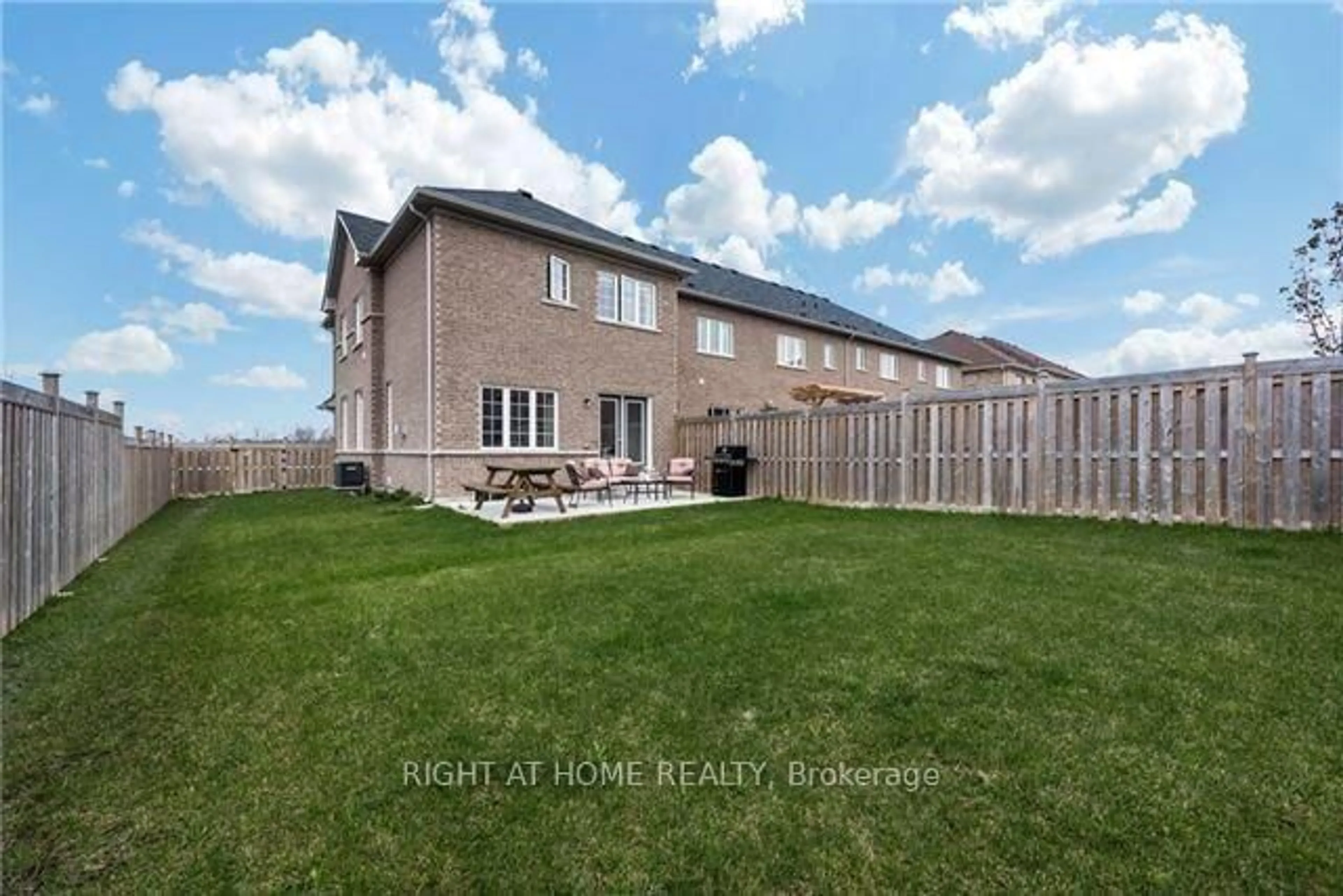 Unknown for 23 Snelgrove Cres, Barrie Ontario L4N 6R6