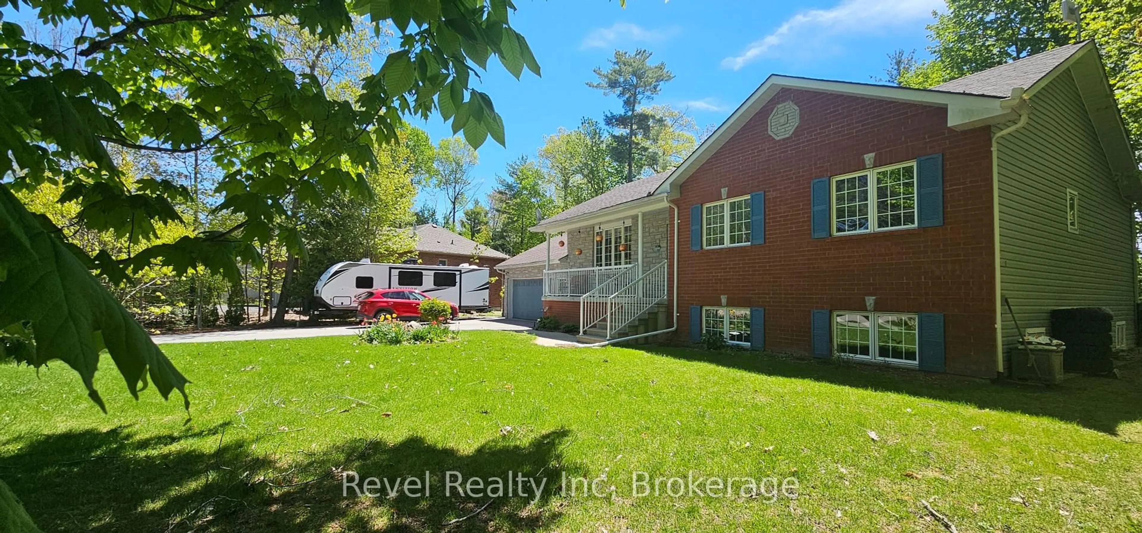 A pic from outside/outdoor area/front of a property/back of a property/a pic from drone, water/lake/river/ocean view for 9 ALBION Lane, Tiny Ontario L9M 0J2