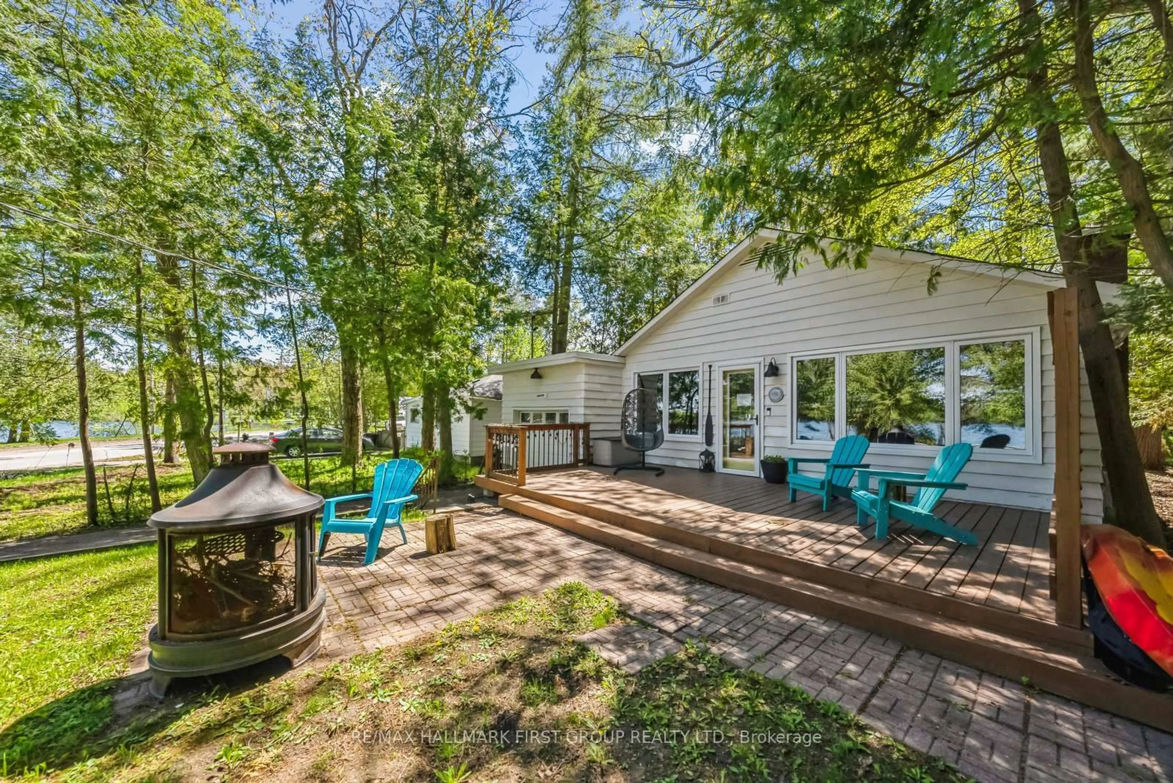 Patio, water/lake/river/ocean view for 3074 Sparrow Lake Rd, Severn Ontario L0K 2B0