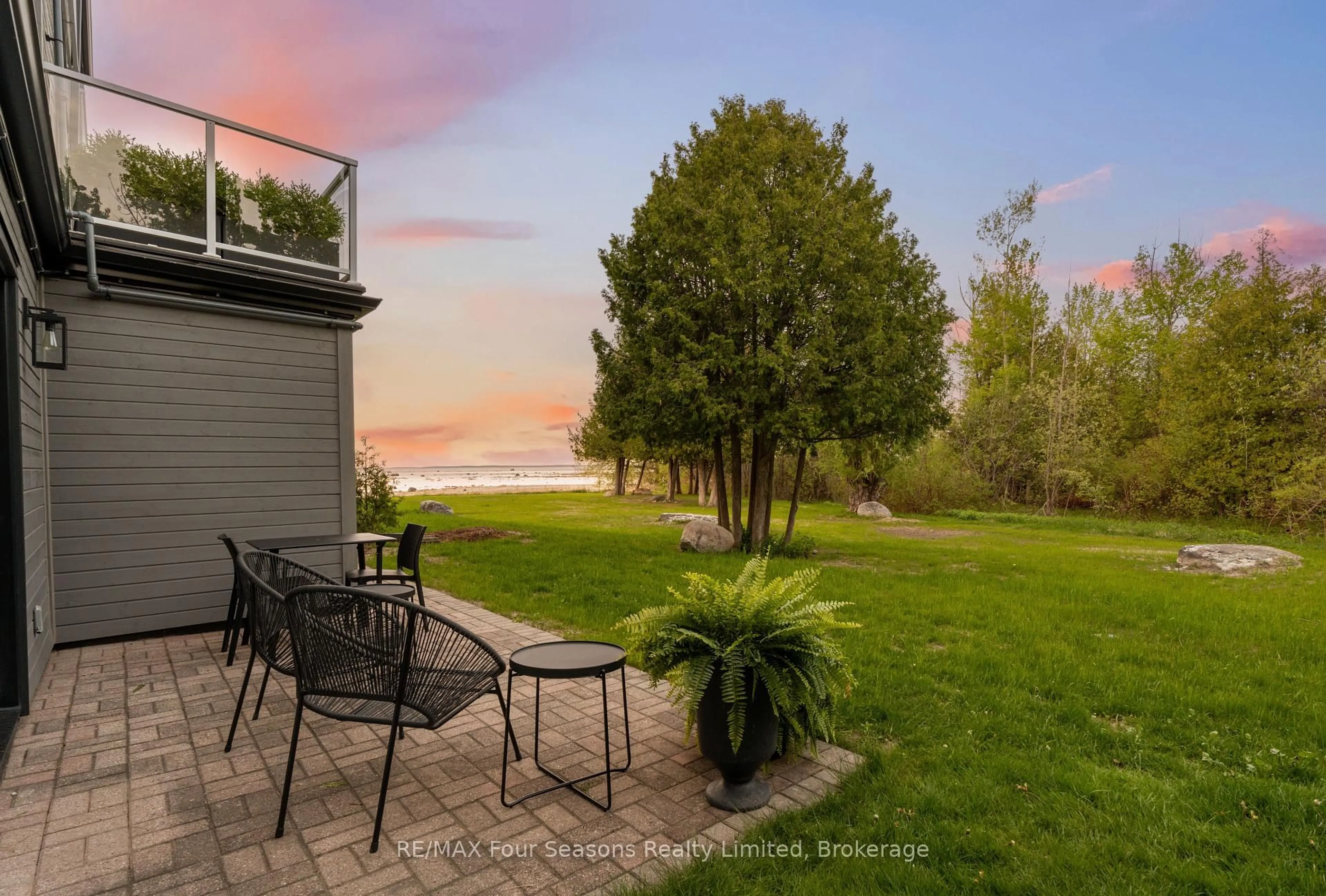 Patio, water/lake/river/ocean view for 44 Trott Blvd #7, Collingwood Ontario L9Y 5B7