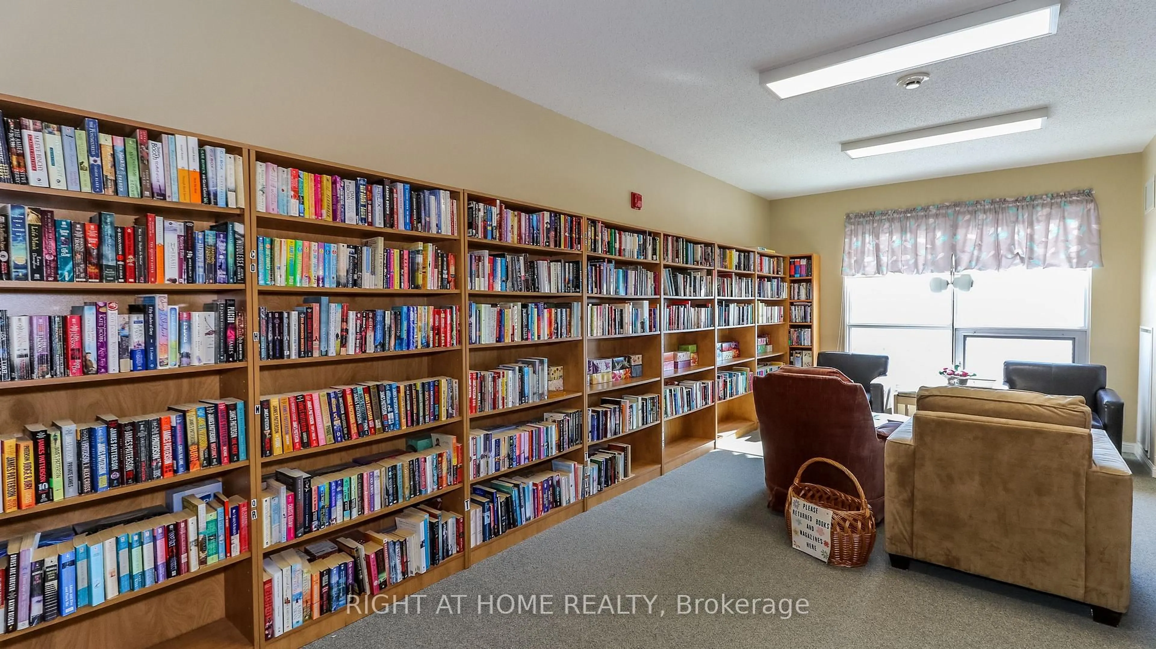 A pic of a room for 90 Dean Ave #201, Barrie Ontario L4N 0M3