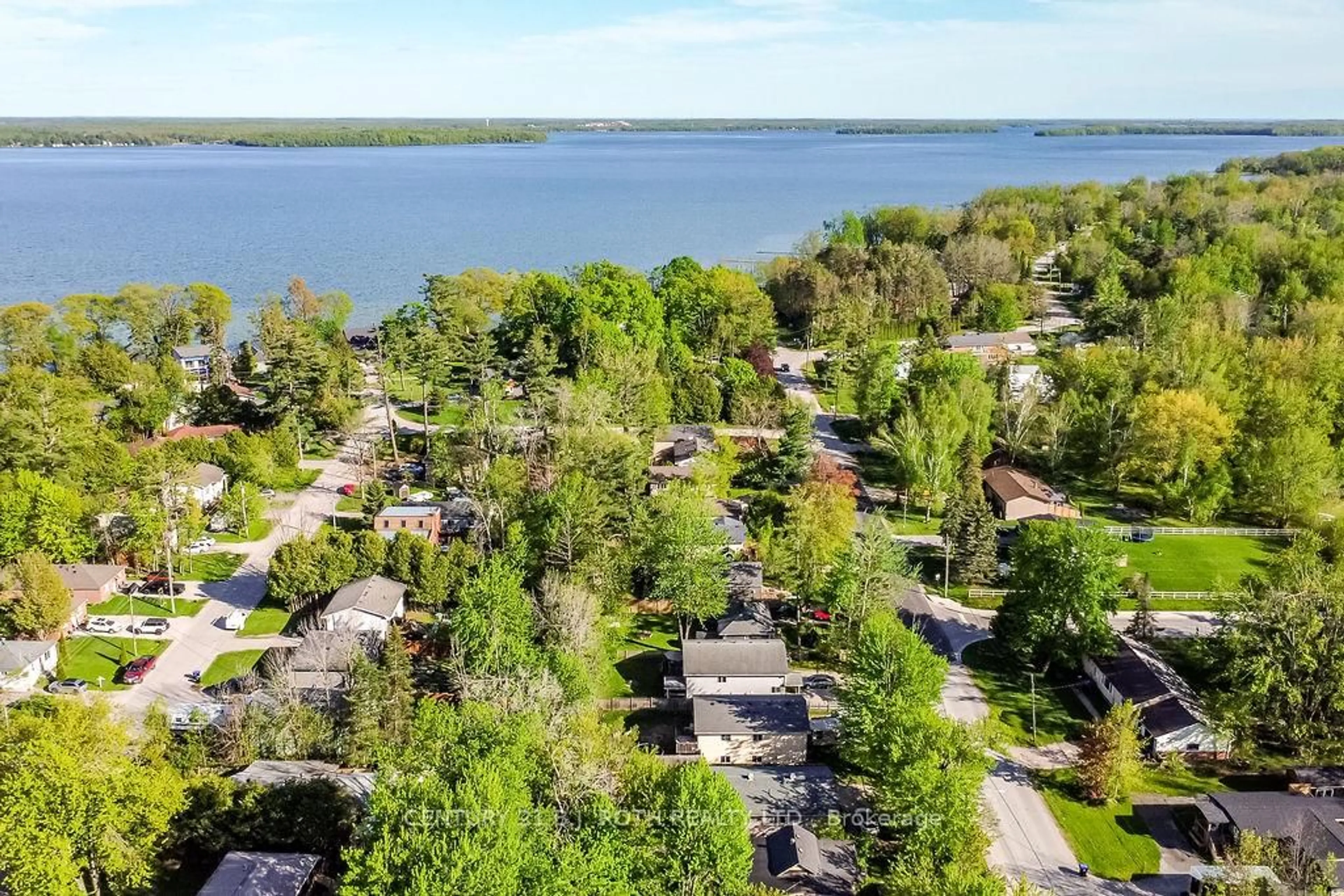A pic from outside/outdoor area/front of a property/back of a property/a pic from drone, water/lake/river/ocean view for 3407 BAYOU Rd, Severn Ontario L3V 6H3