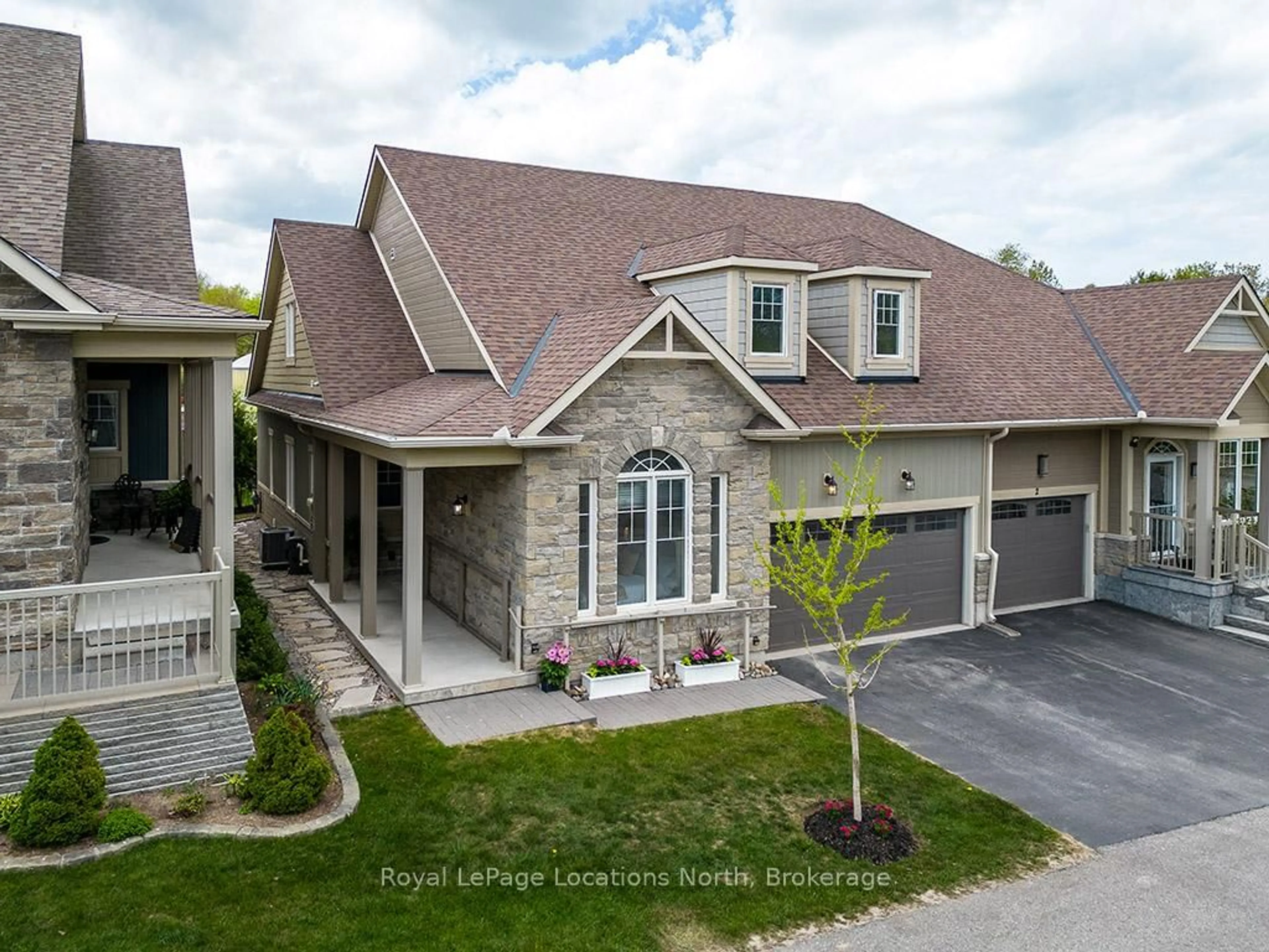 Home with brick exterior material, street for 4 Kari Cres #18, Collingwood Ontario L9Y 0Z6