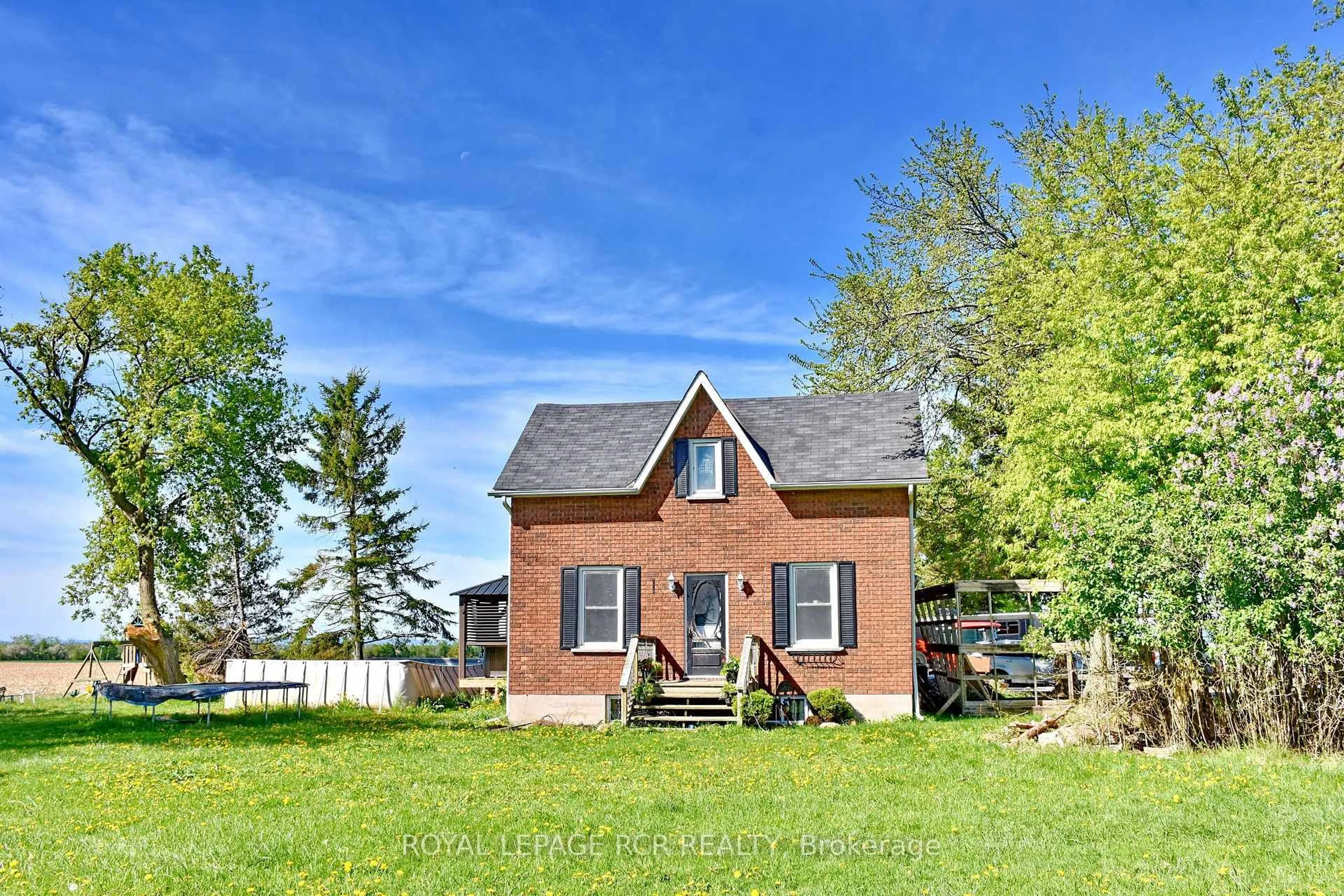 Home with brick exterior material, unknown for 2606 Crossland Rd, Springwater Ontario L0L 1P0
