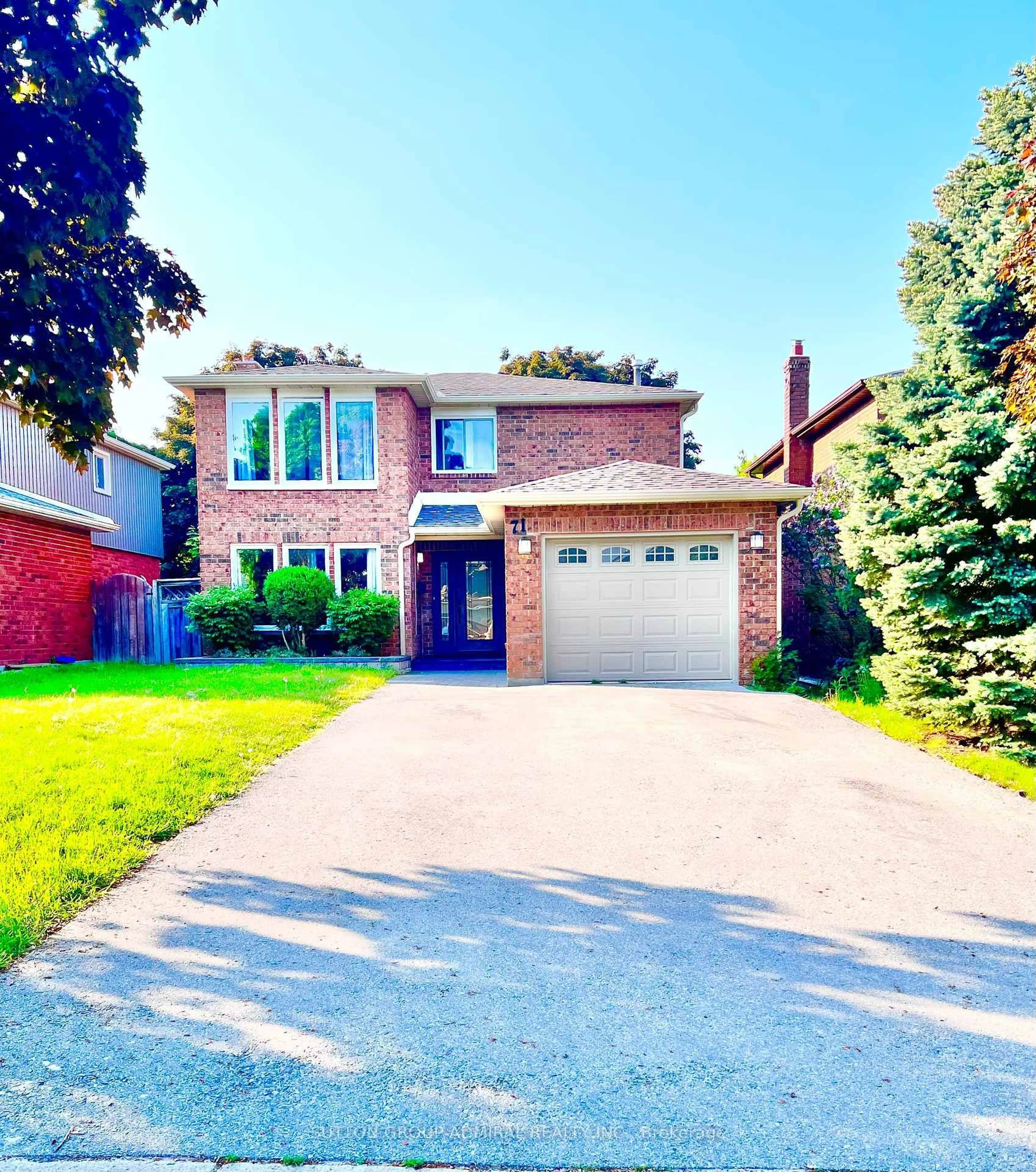 Home with brick exterior material, street for 71 TRILLIUM Cres, Barrie Ontario L4N 6H6