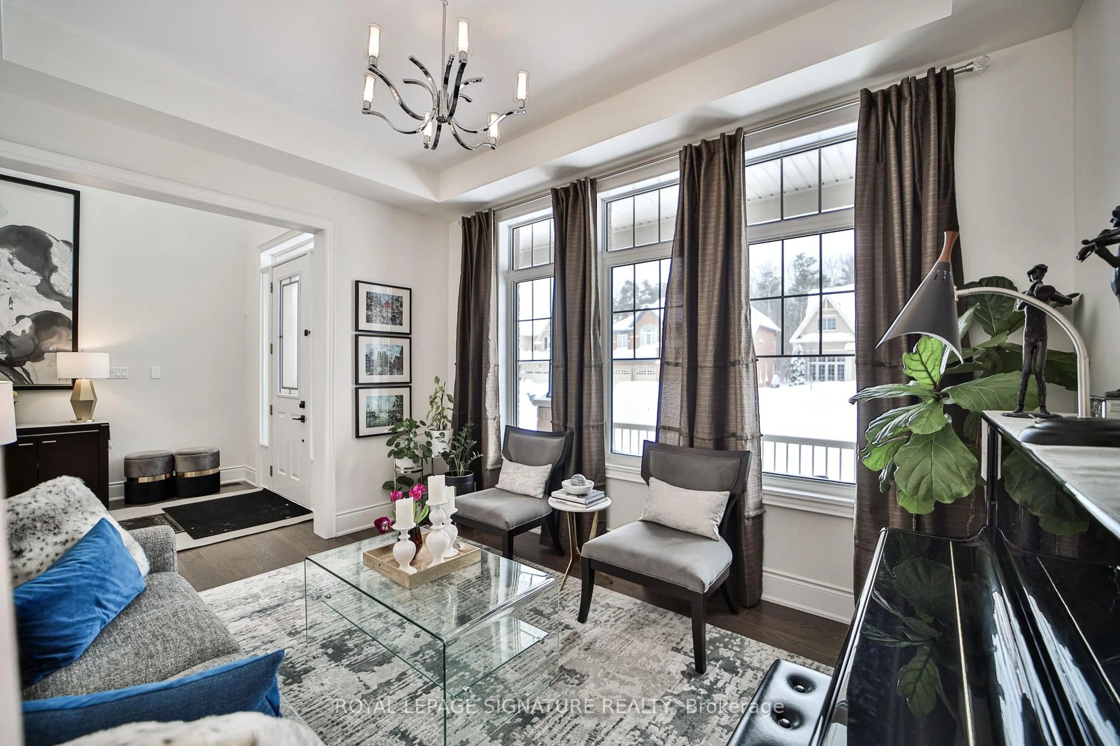 Living room with furniture, unknown for 27 Moreau Way, Springwater Ontario L9X 0S6