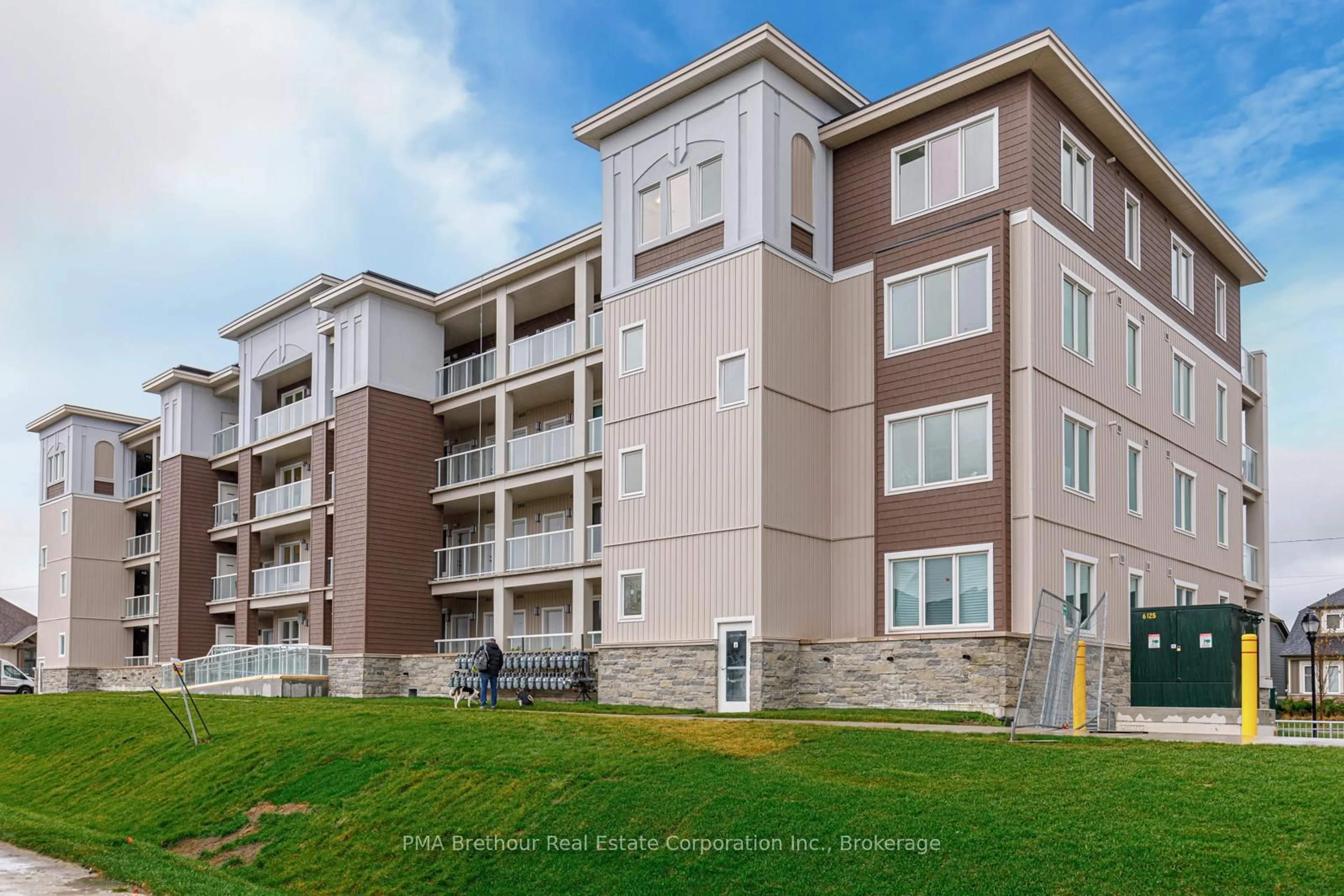 Unknown for 17 Spooner Cres #204, Collingwood Ontario L9Y 1T3