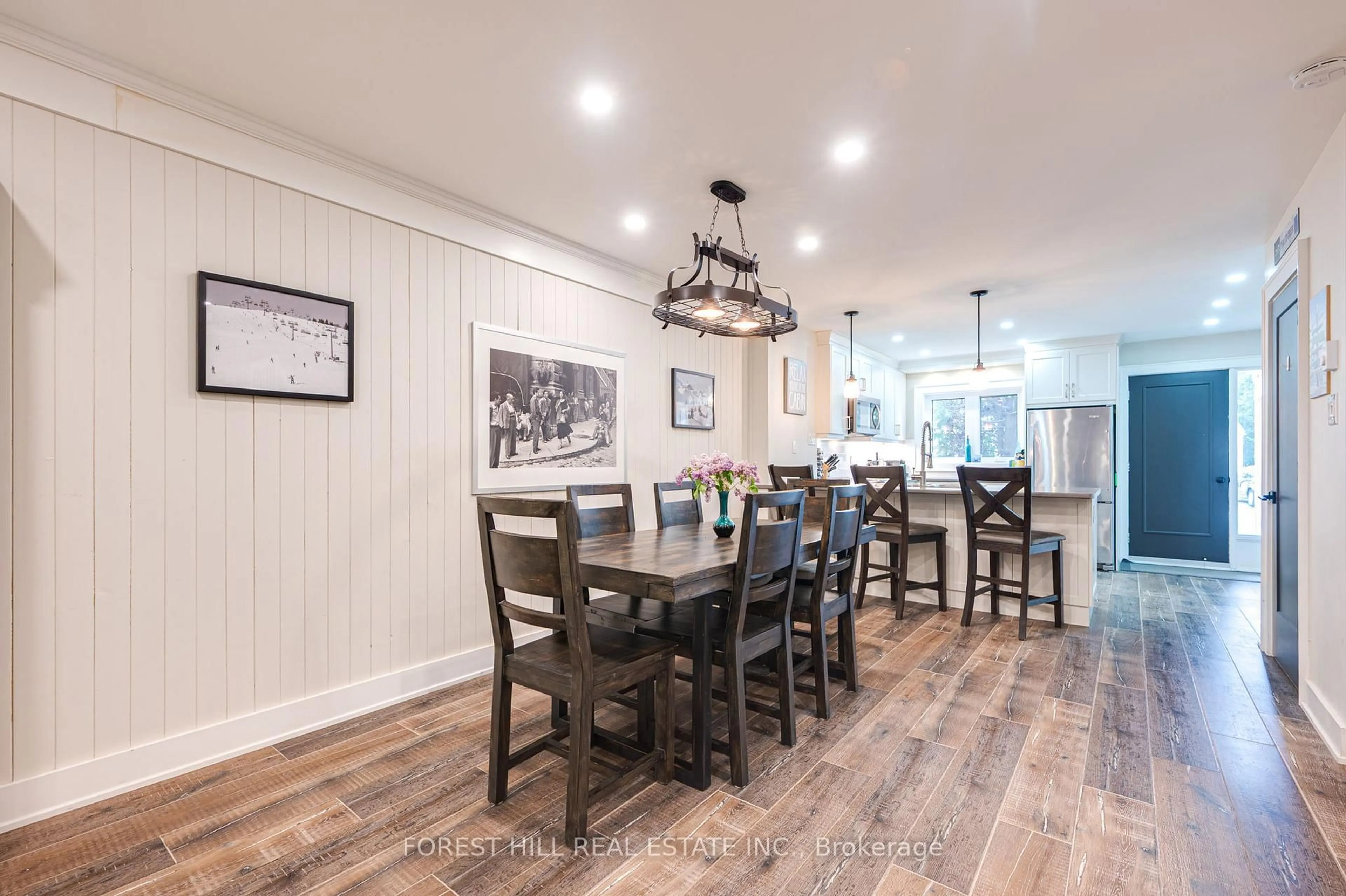 Dining room, wood/laminate floor for 22 Dawson Dr #531, Collingwood Ontario L9Y 5B4