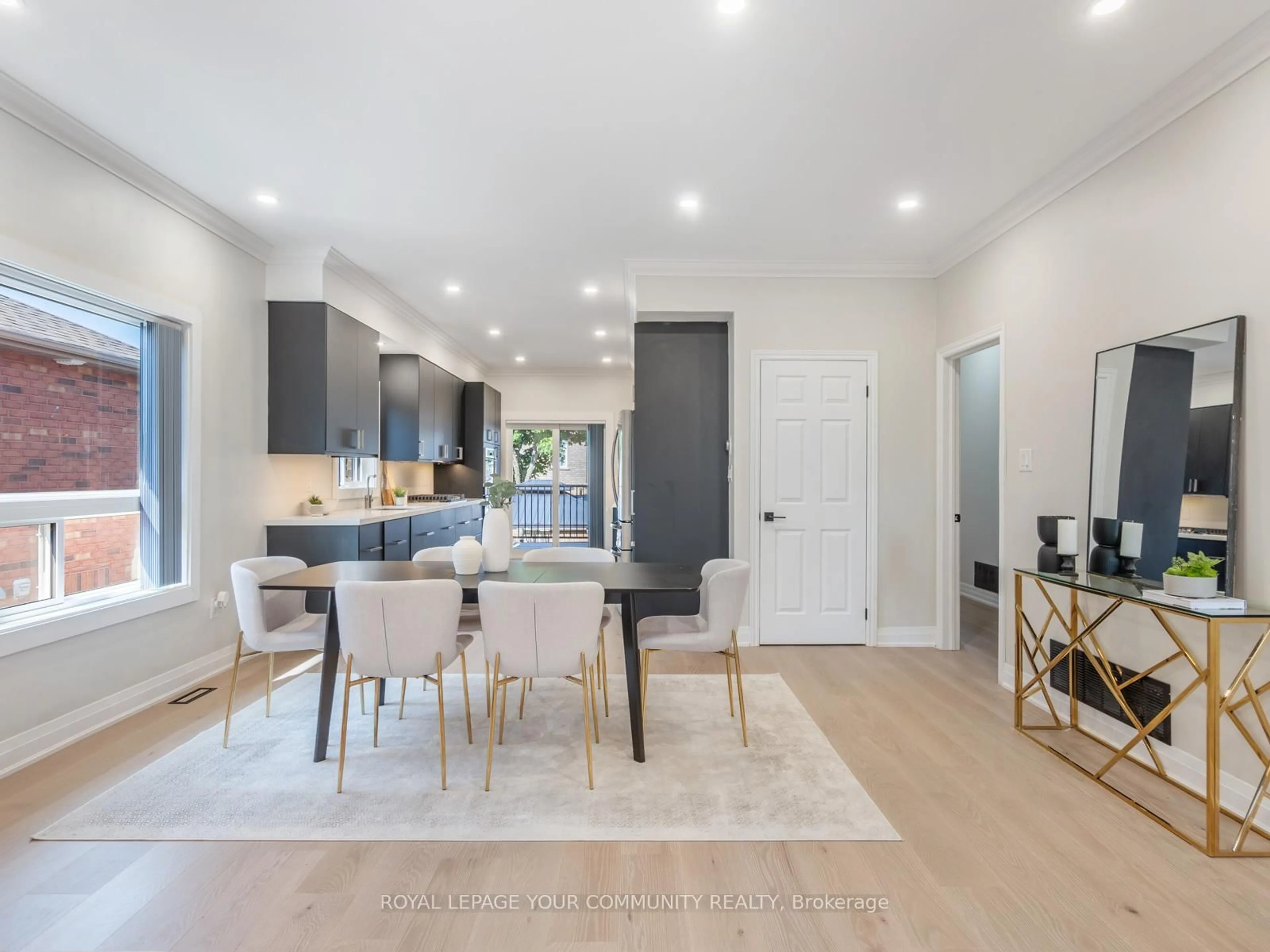 Open concept kitchen, unknown for 258 Livingstone St, Barrie Ontario L4M 6N6