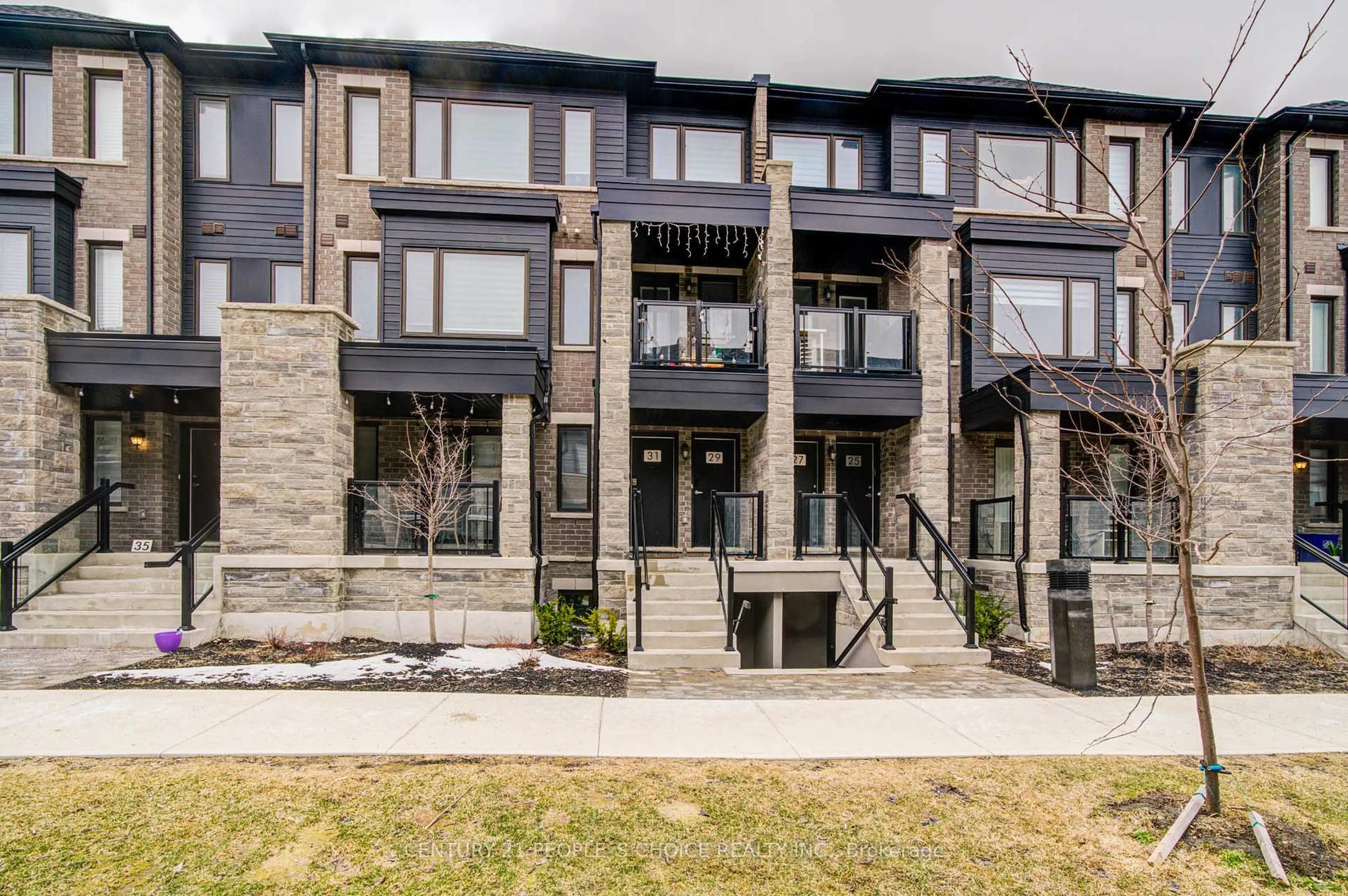 Home with brick exterior material, unknown for 29 Magnolia Lane #29, Barrie Ontario L9J 0N9