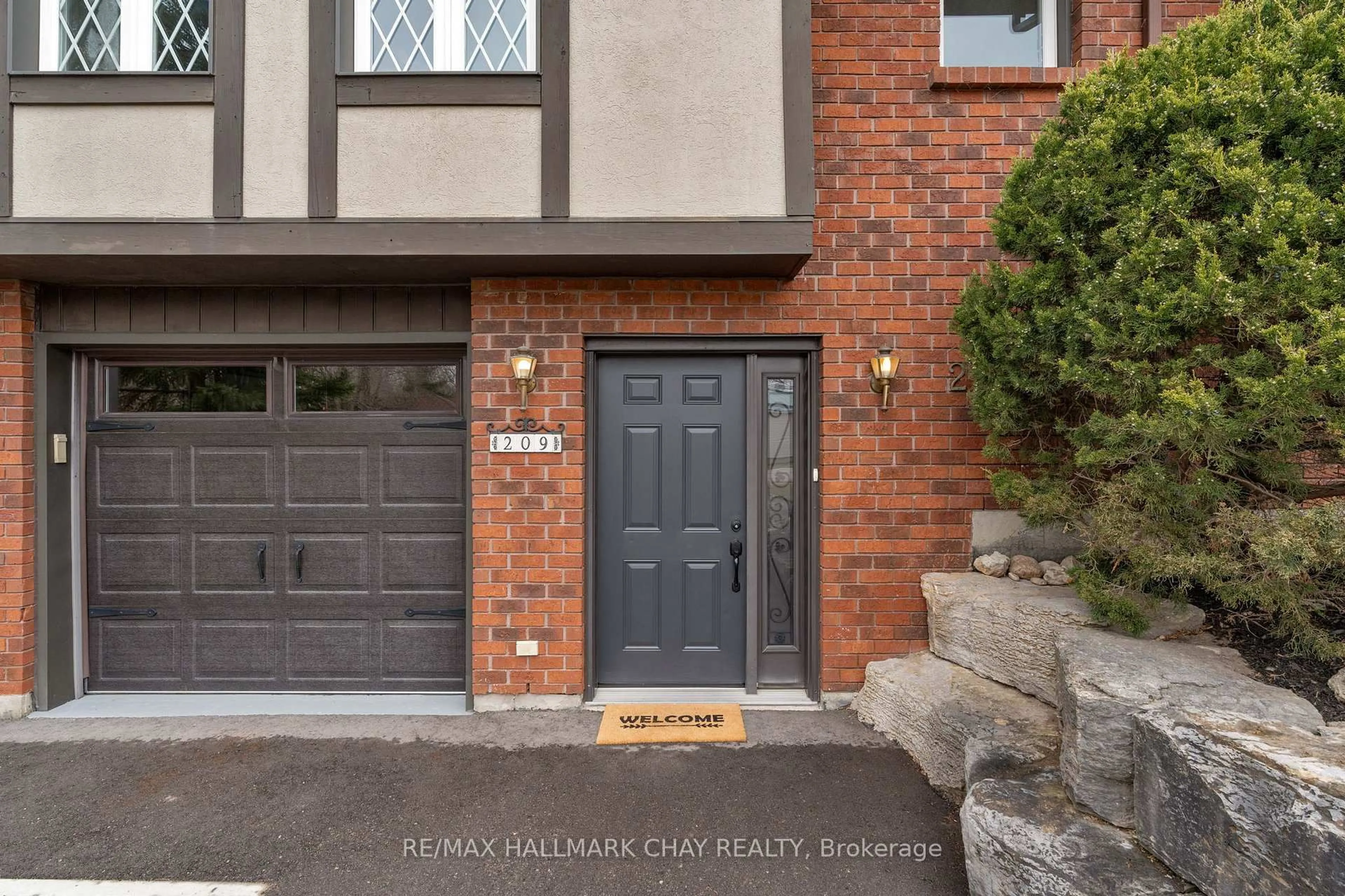 Home with brick exterior material, street for 209 Dominion Dr, Clearview Ontario L0M 1S0