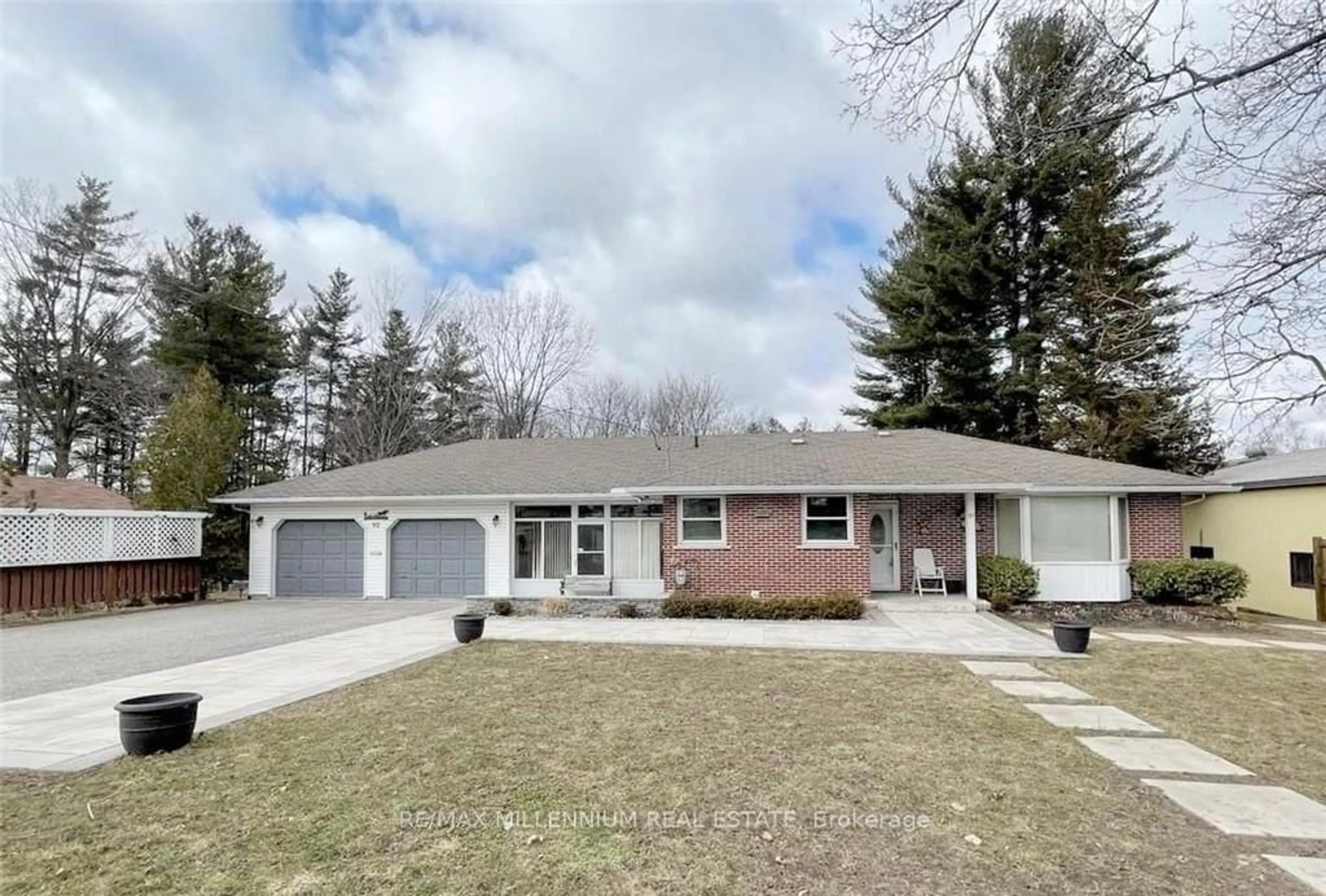 Unknown for 92 Ardagh Rd, Barrie Ontario L4M 4S7