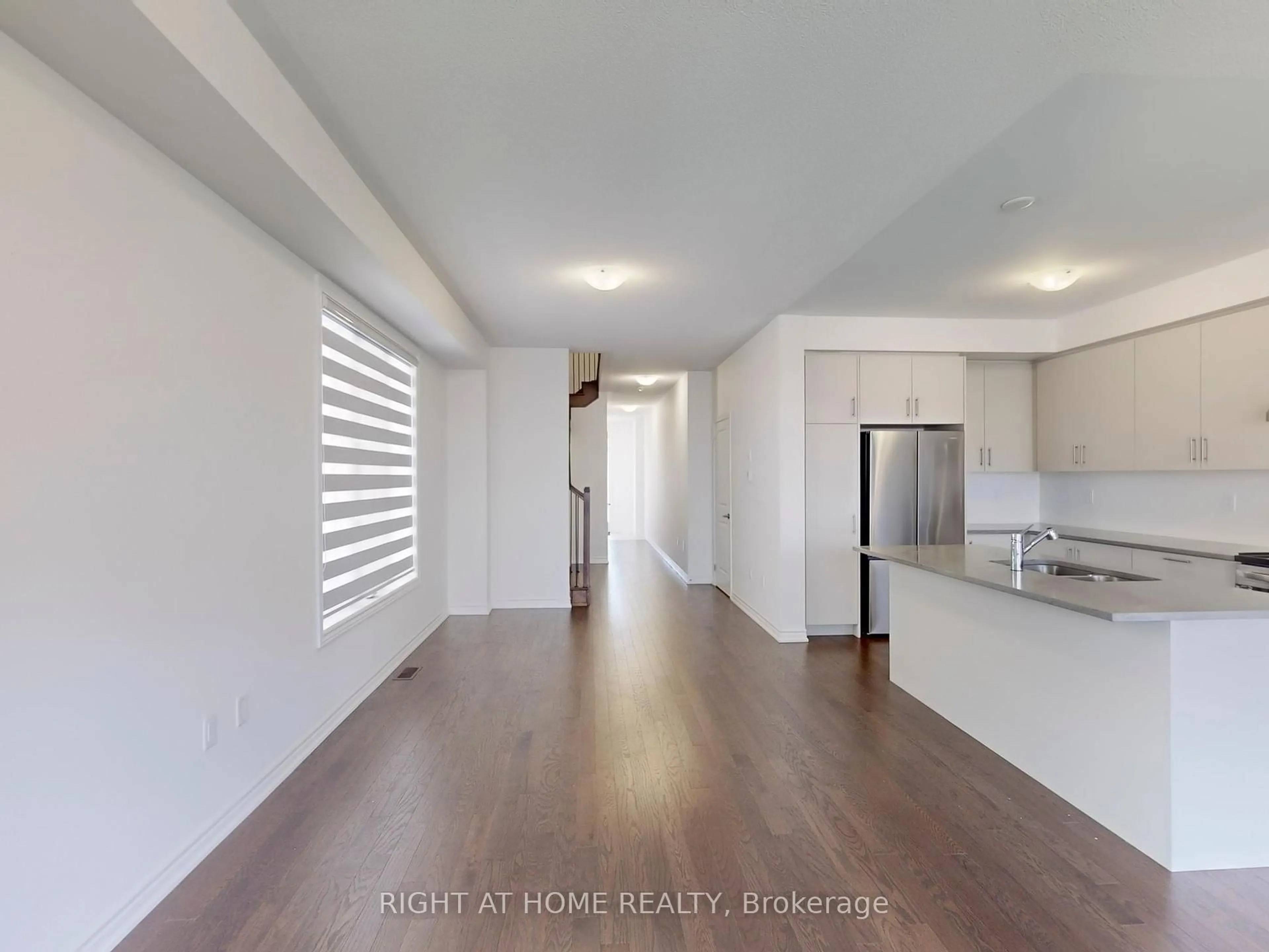 A pic of a room for 71 Phoenix Blvd, Barrie Ontario L9J 0P7