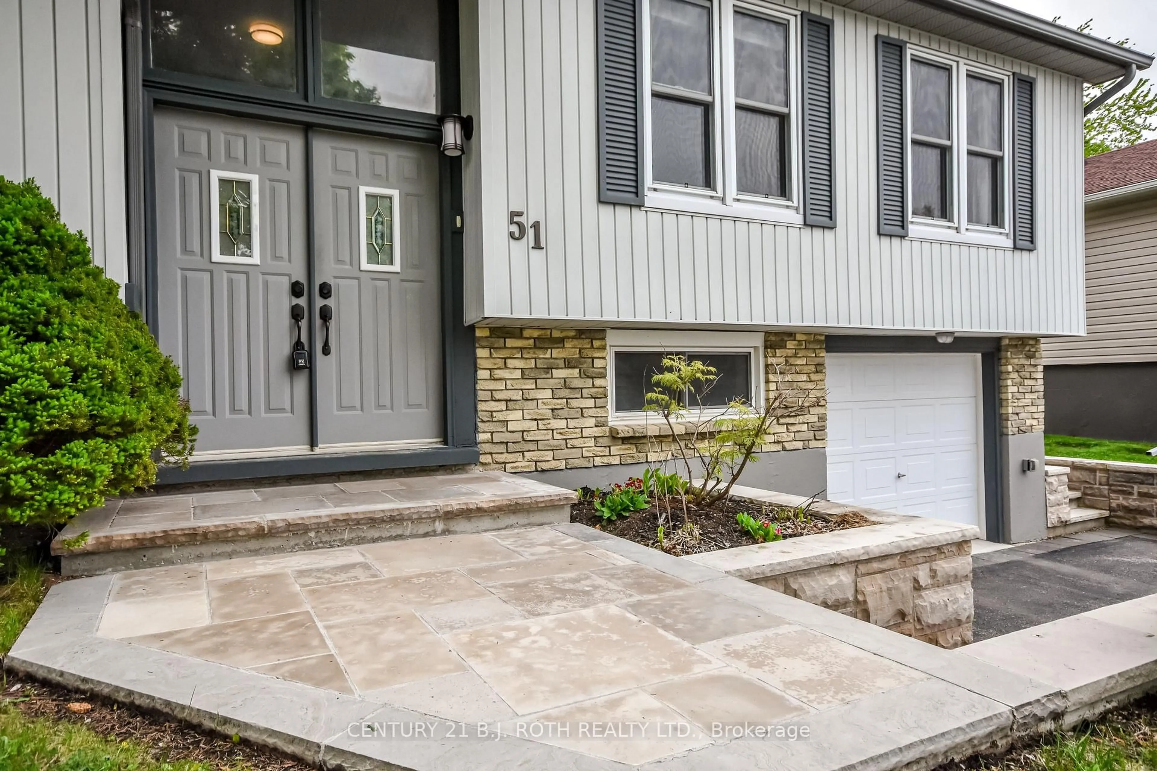 Unknown for 51 Heather St, Barrie Ontario L4N 4M9