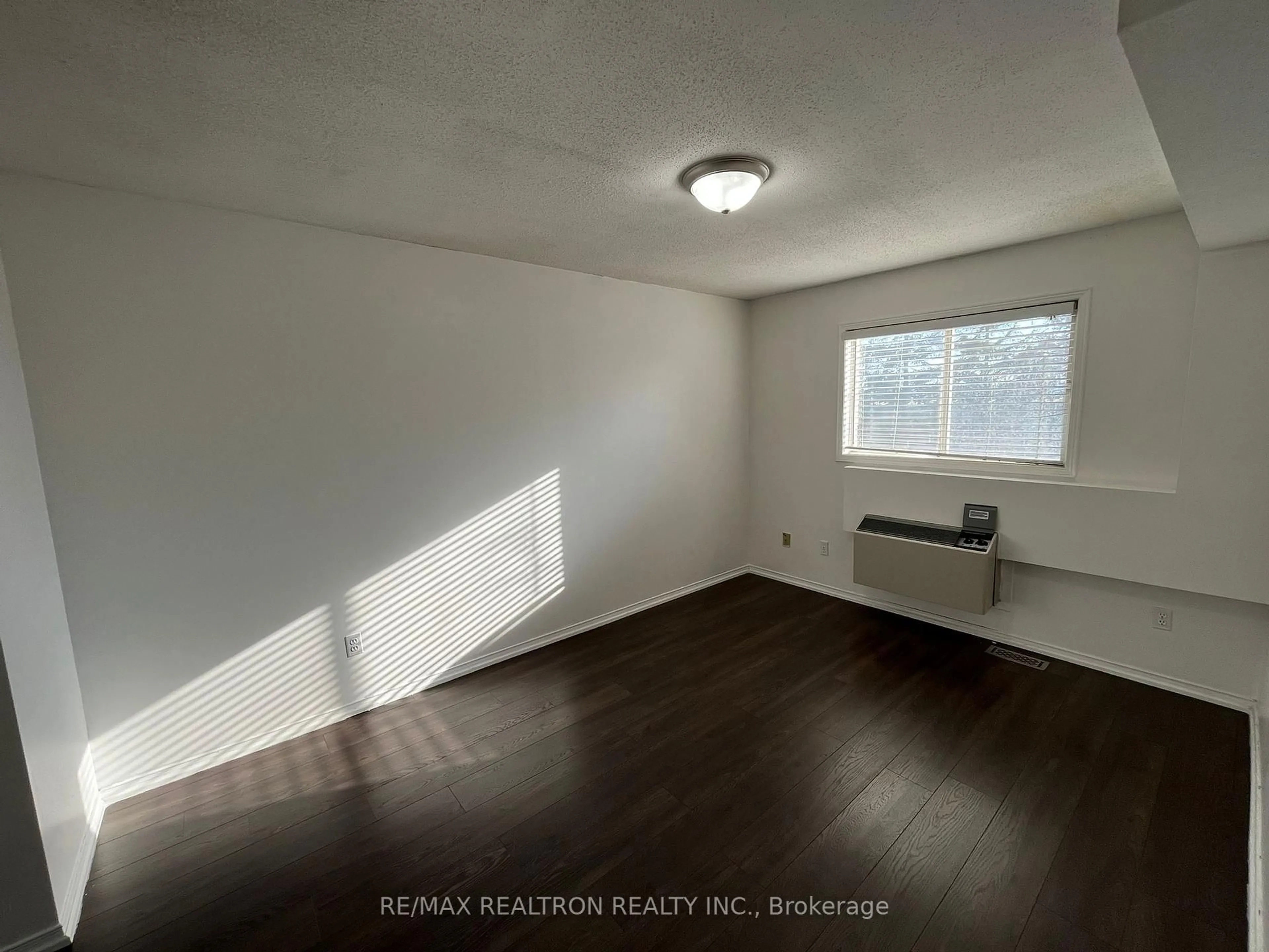 A pic of a room for 120 Bell Farm Rd #210, Barrie Ontario L4M 6J2