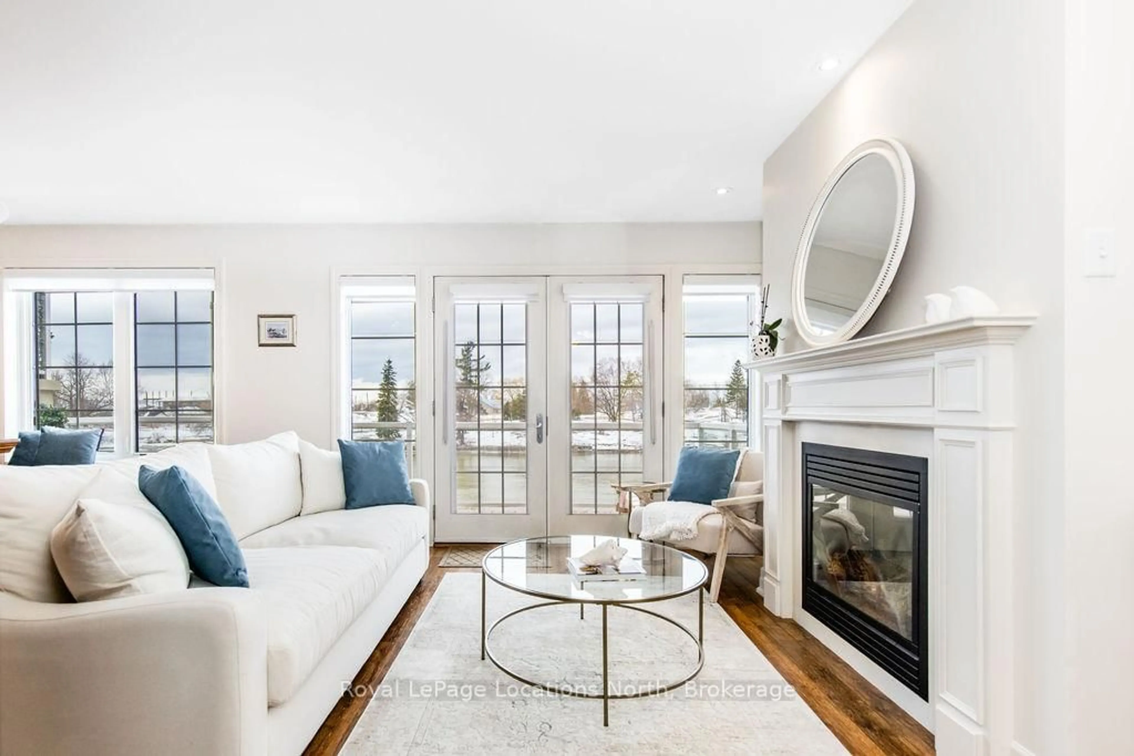 Living room with furniture, unknown for 64 RIVER Rd #3, Wasaga Beach Ontario L9Z 2L1