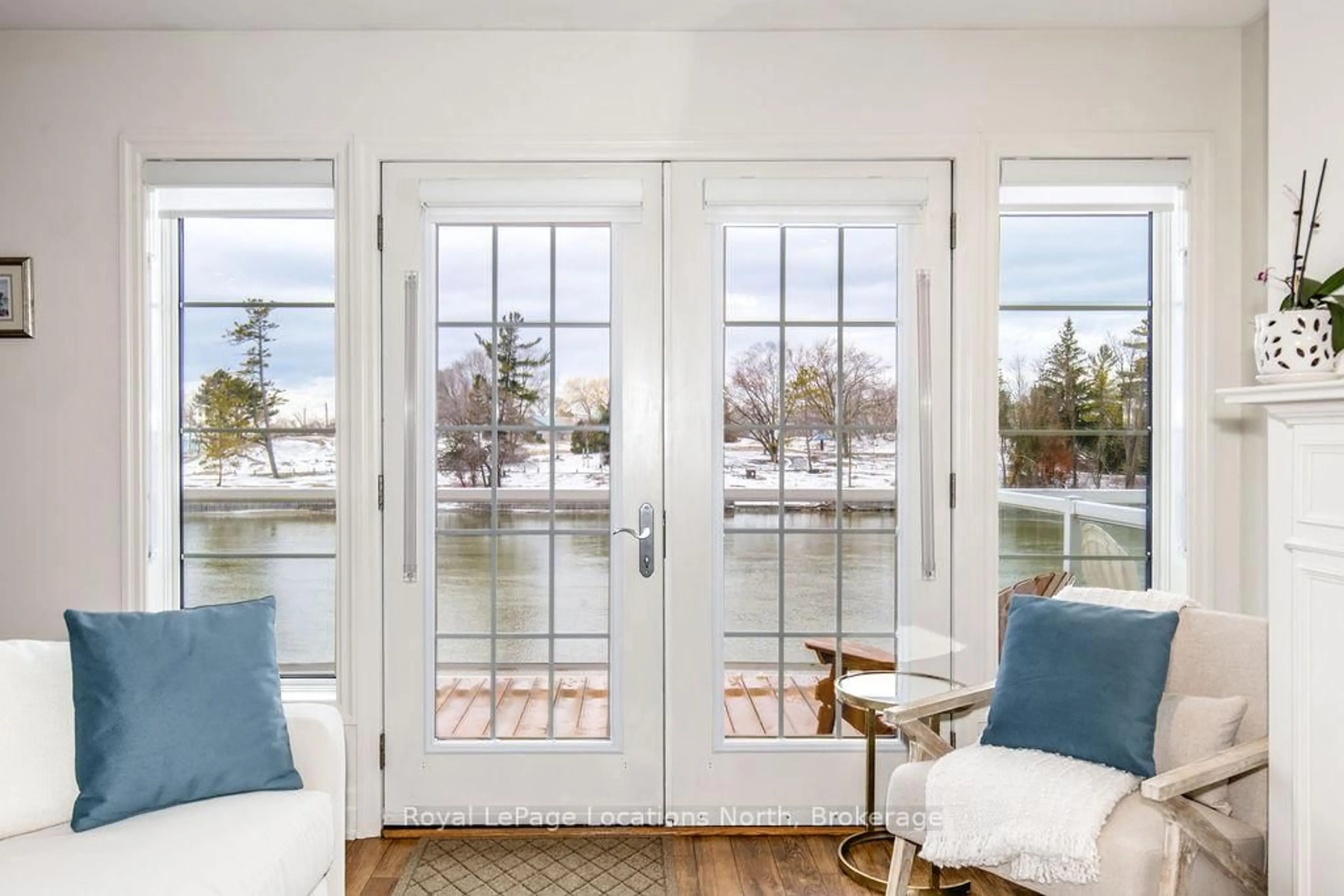 Indoor entryway for 64 RIVER Rd #3, Wasaga Beach Ontario L9Z 2L1