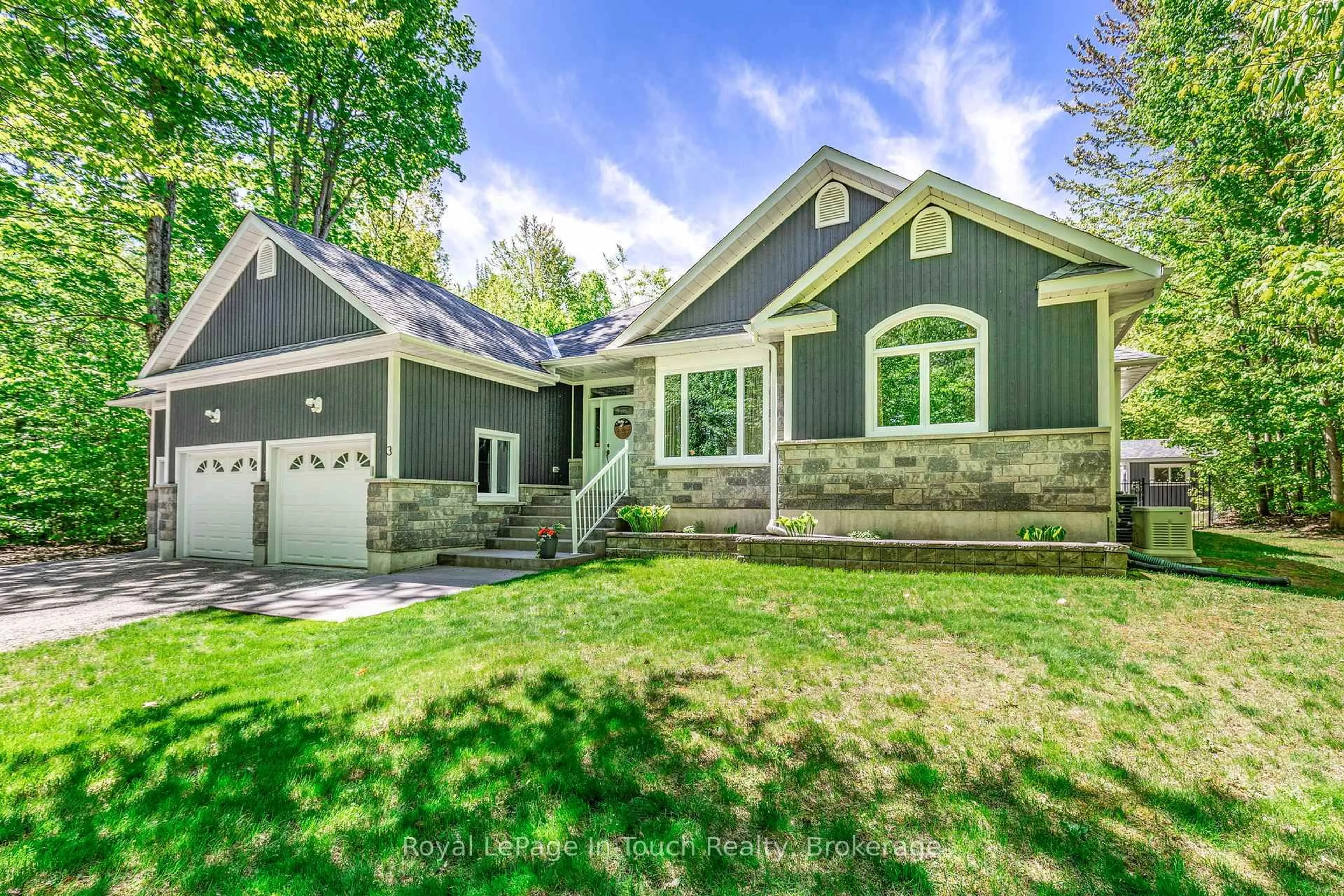 Home with vinyl exterior material, unknown for 3 Copeland Creek Dr, Tiny Ontario L9M 0M3