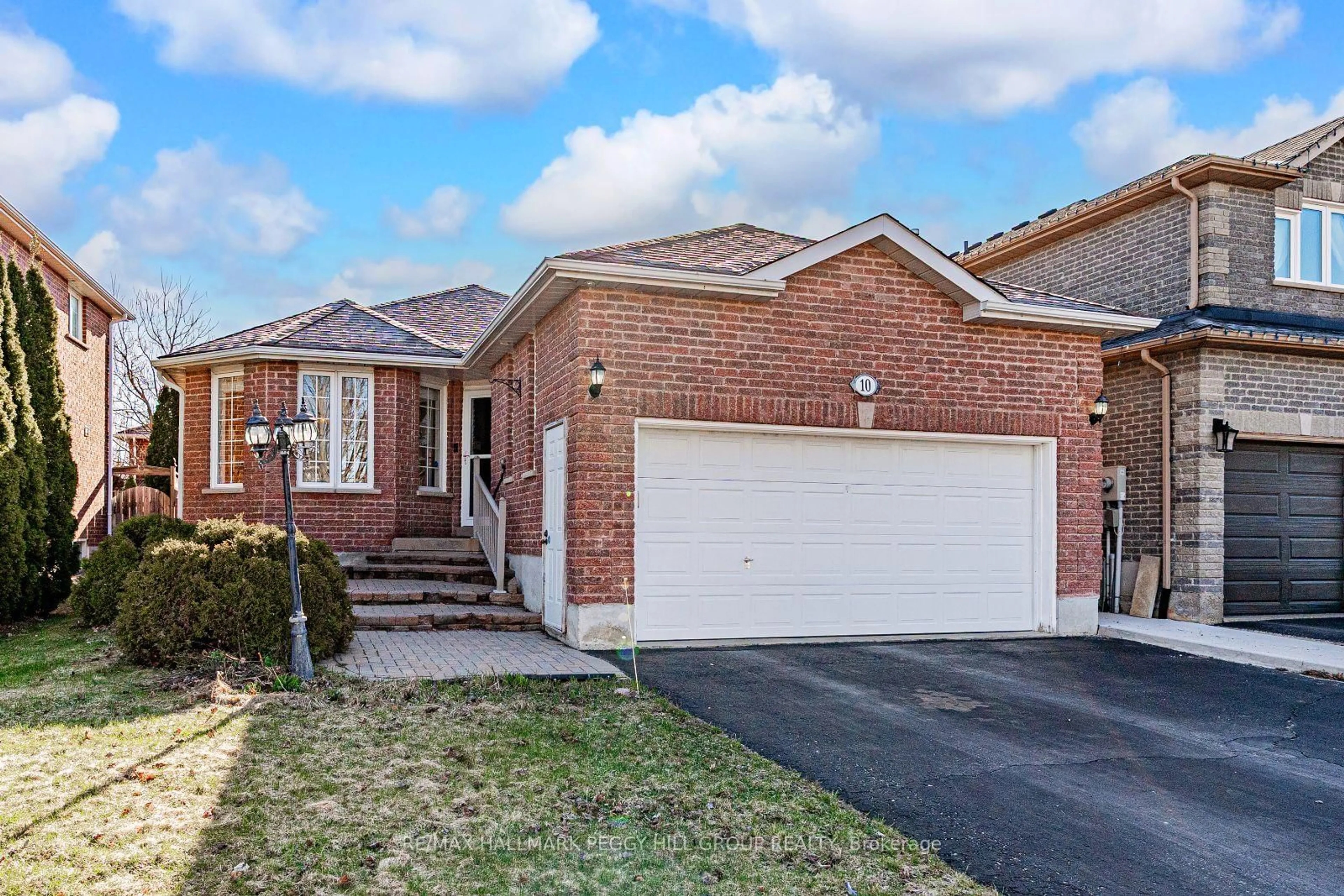 Home with brick exterior material, street for 10 Stephanie Lane, Barrie Ontario L4N 0V2