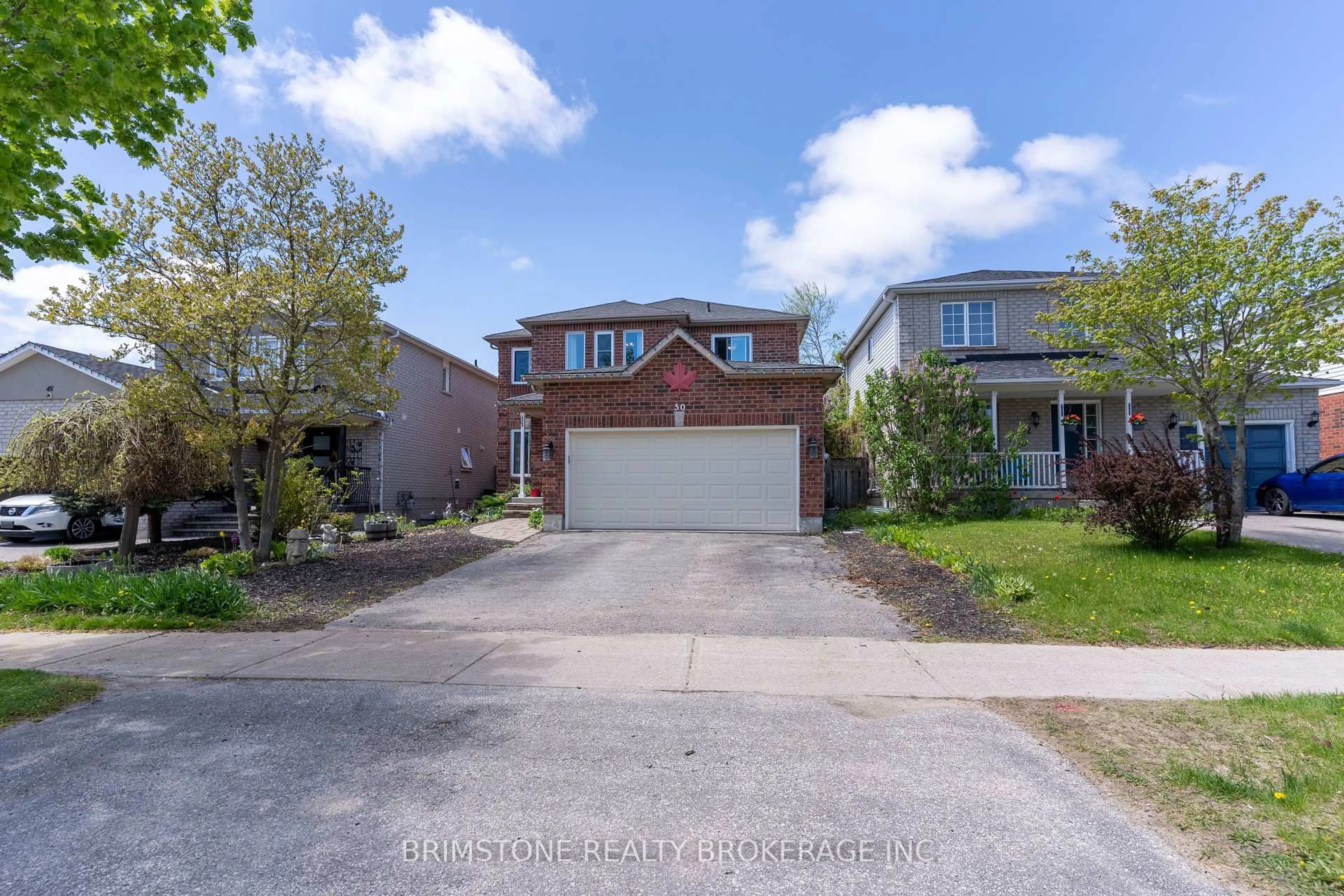 A pic from outside/outdoor area/front of a property/back of a property/a pic from drone, street for 50 Girdwood Dr, Barrie Ontario L4N 8R1