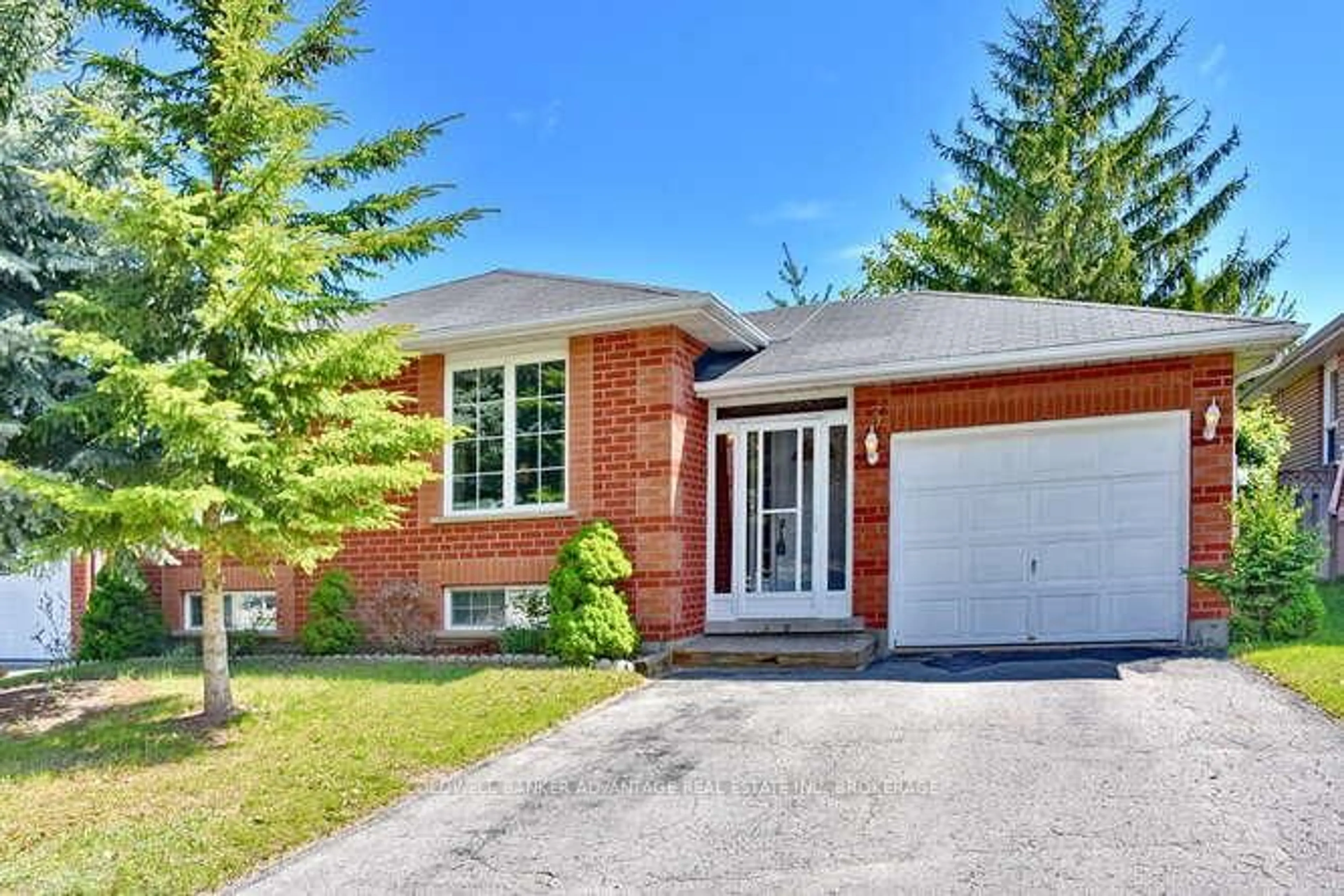 Home with brick exterior material, street for 3 Mayfair Dr, Barrie Ontario L4N 6Y7