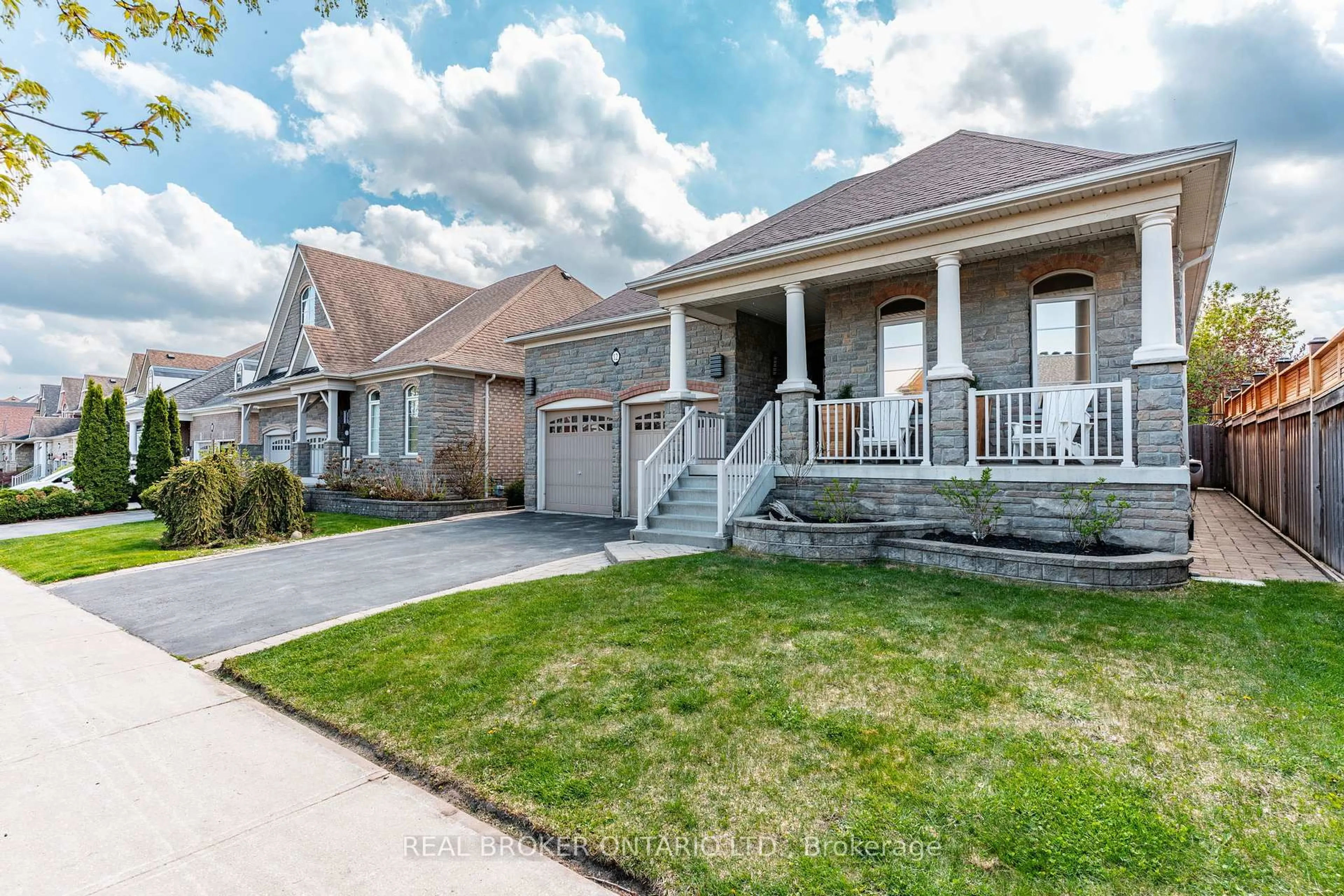 Unknown for 12 Turner Dr, Barrie Ontario L4N 6M5