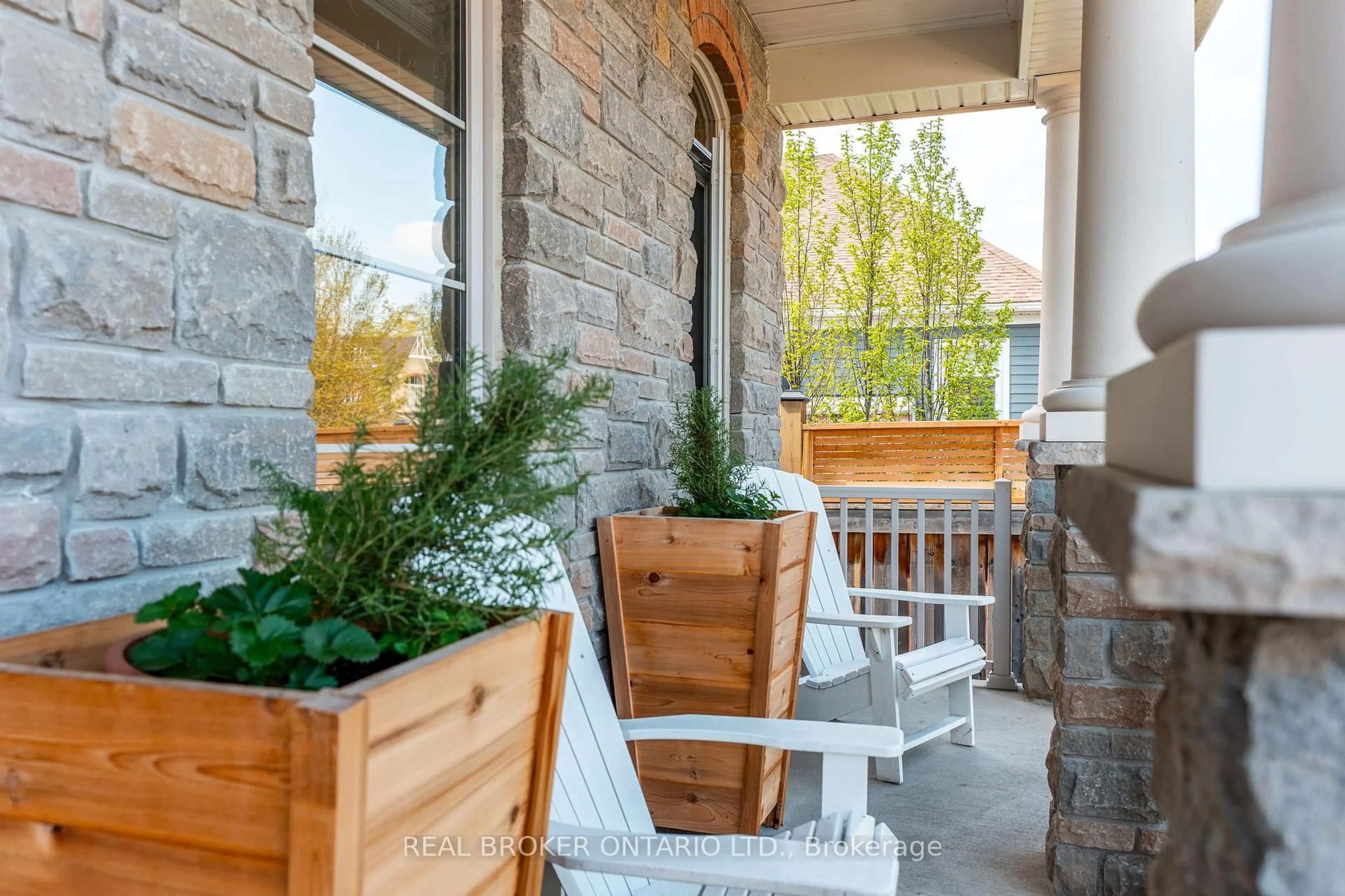 Patio, street for 12 Turner Dr, Barrie Ontario L4N 6M5