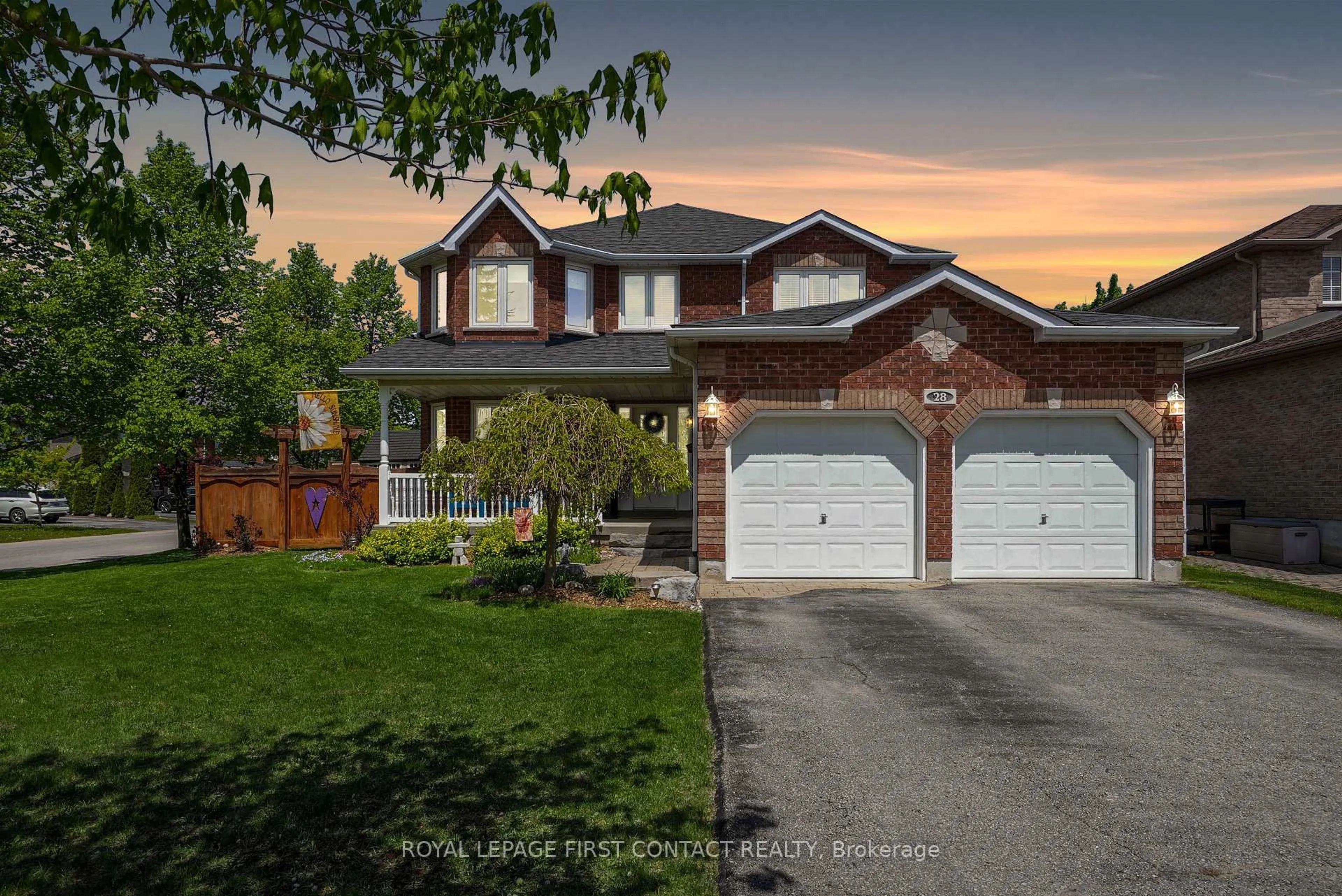 Home with brick exterior material, street for 28 Carley Cres, Barrie Ontario L4N 0R8