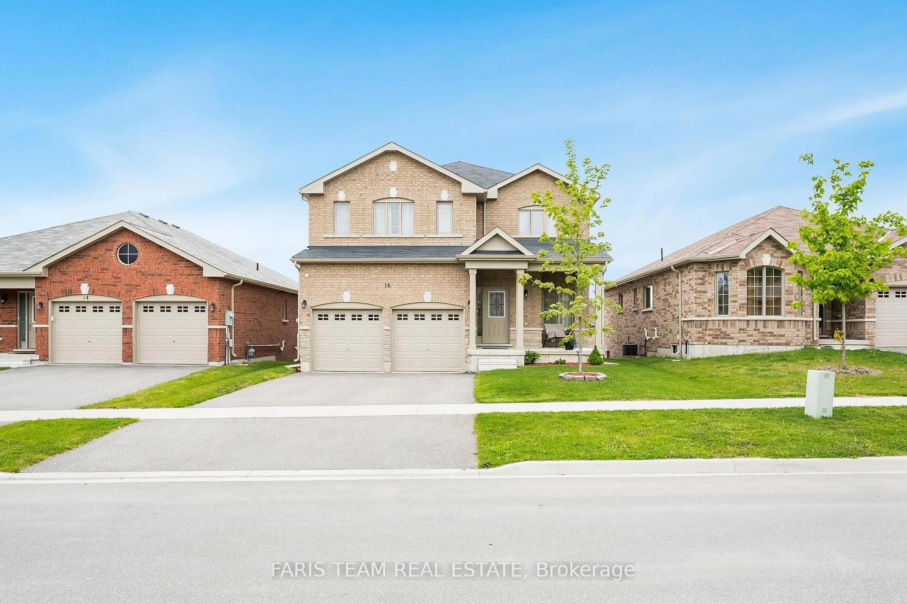 Home with brick exterior material, street for 16 Hewson St, Penetanguishene Ontario L9M 0V7