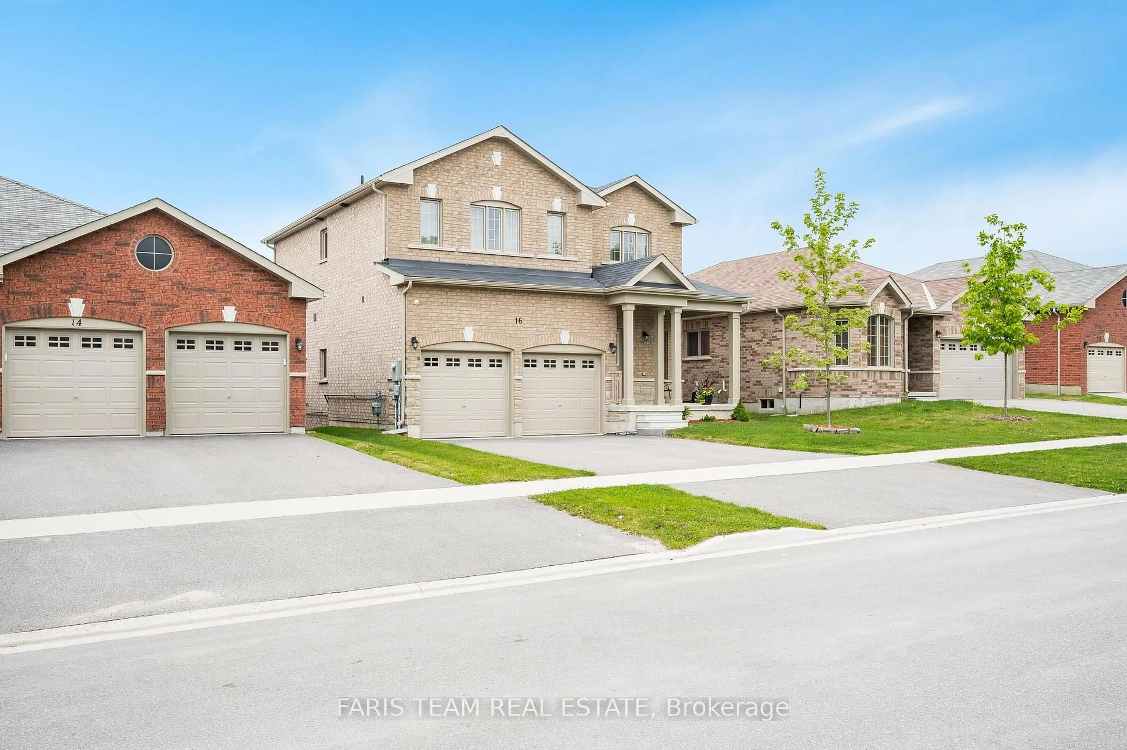 Home with brick exterior material, street for 16 Hewson St, Penetanguishene Ontario L9M 0V7