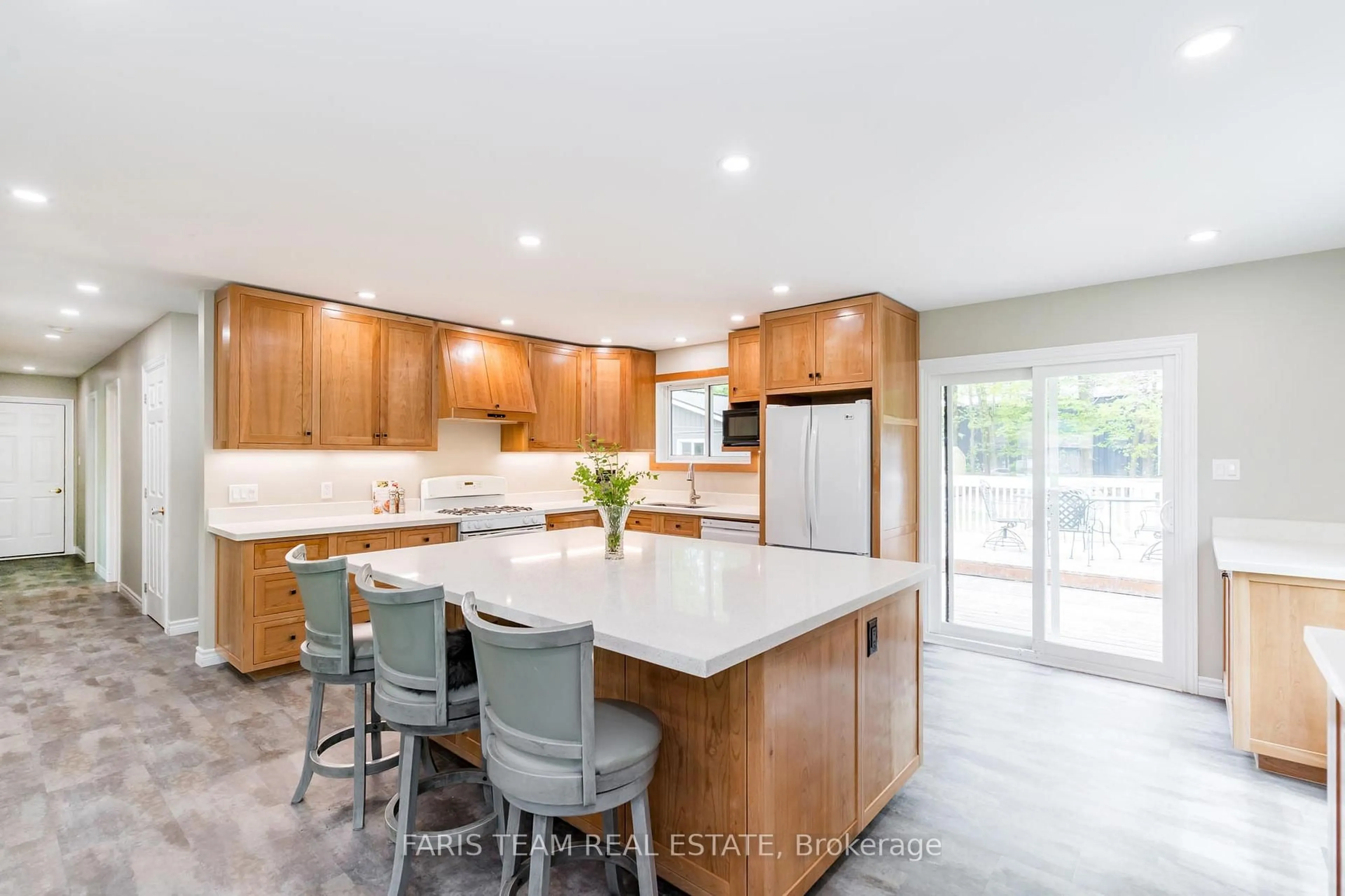 Open concept kitchen, unknown for 1941 Vespra Valley Rd, Springwater Ontario L0L 1Y2