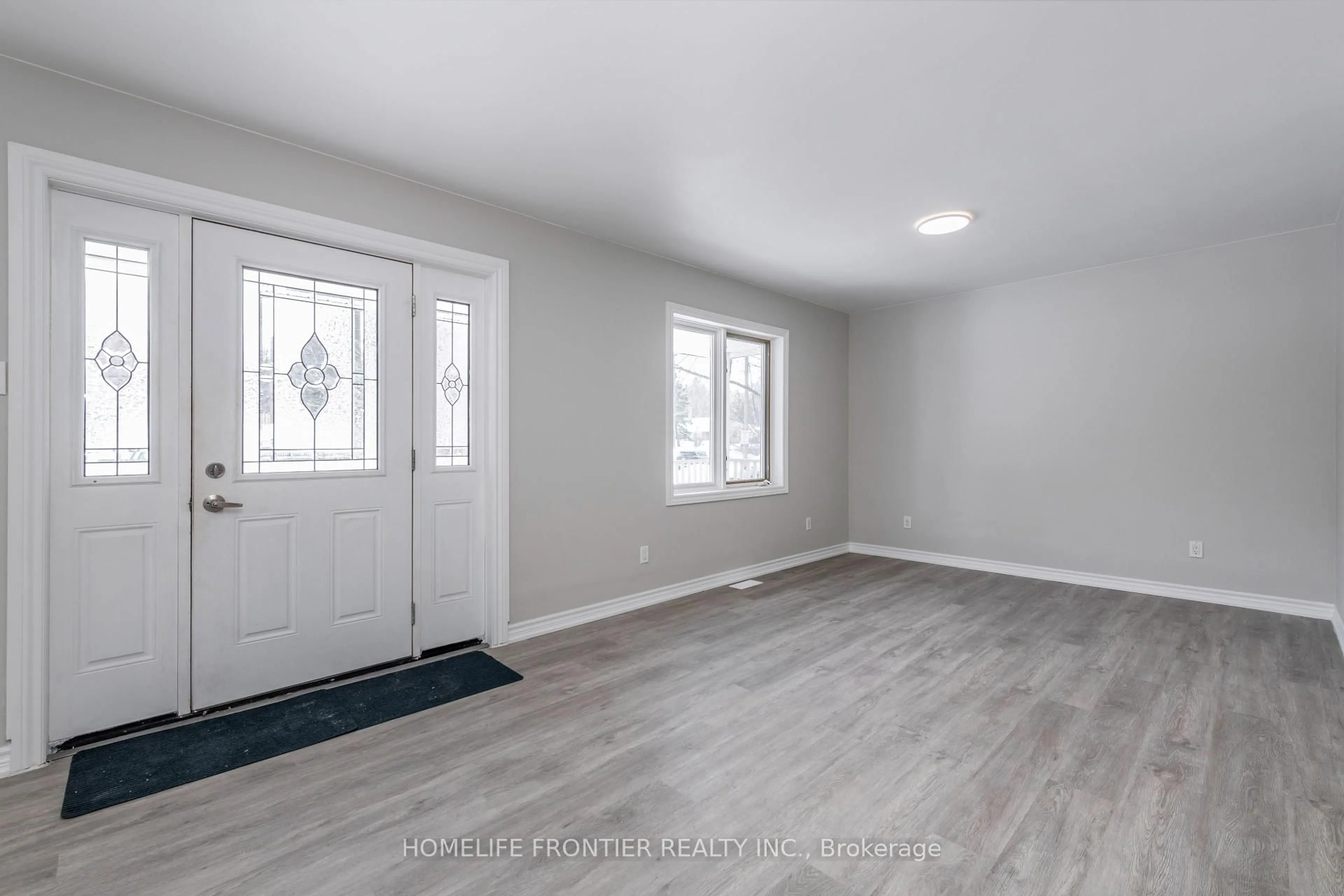 A pic of a room for 108 Ardagh Rd, Barrie Ontario L4N 9B7