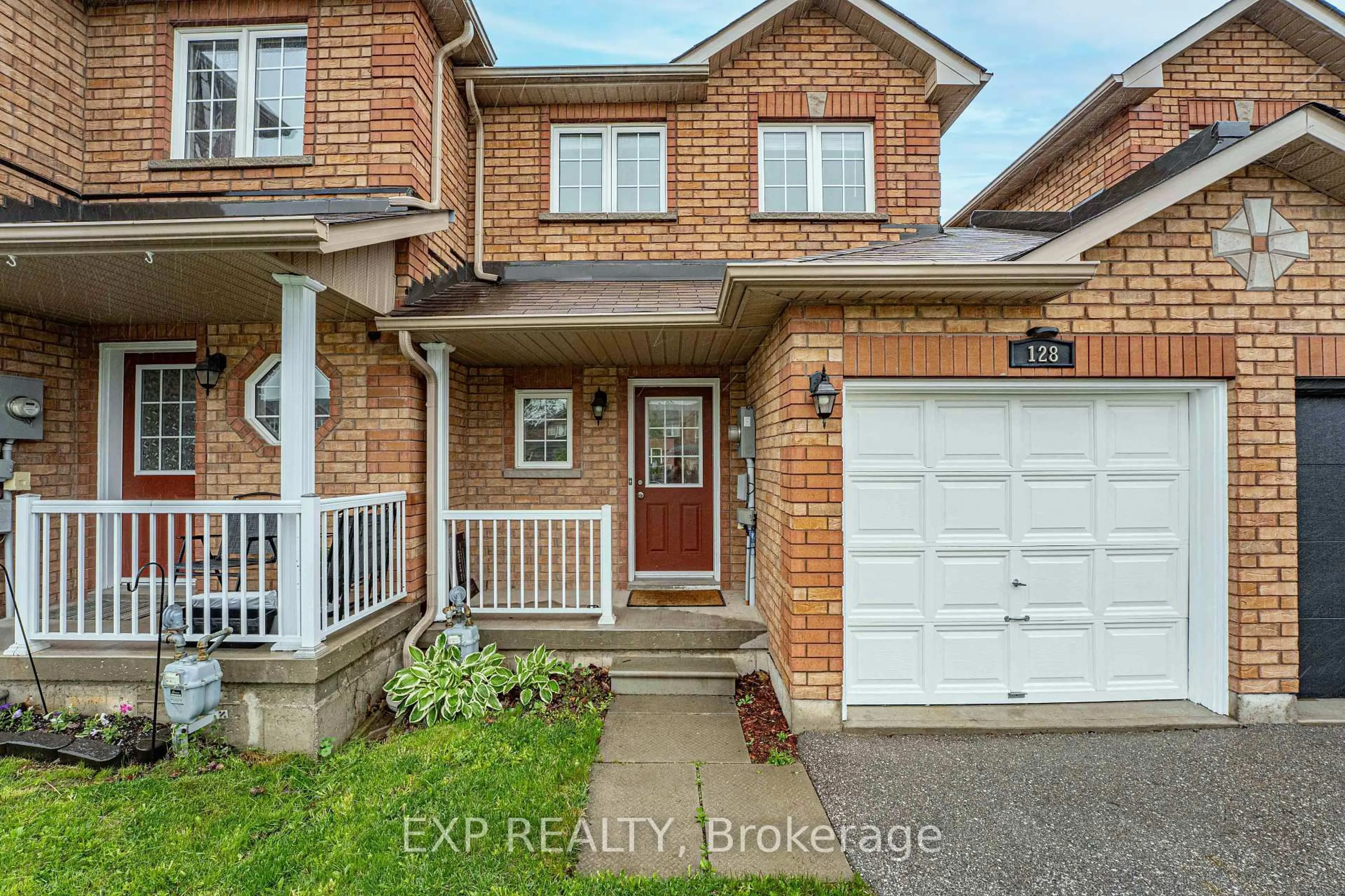 Home with brick exterior material, street for 128 Sydenham wells N/A, Barrie Ontario L4M 6T3