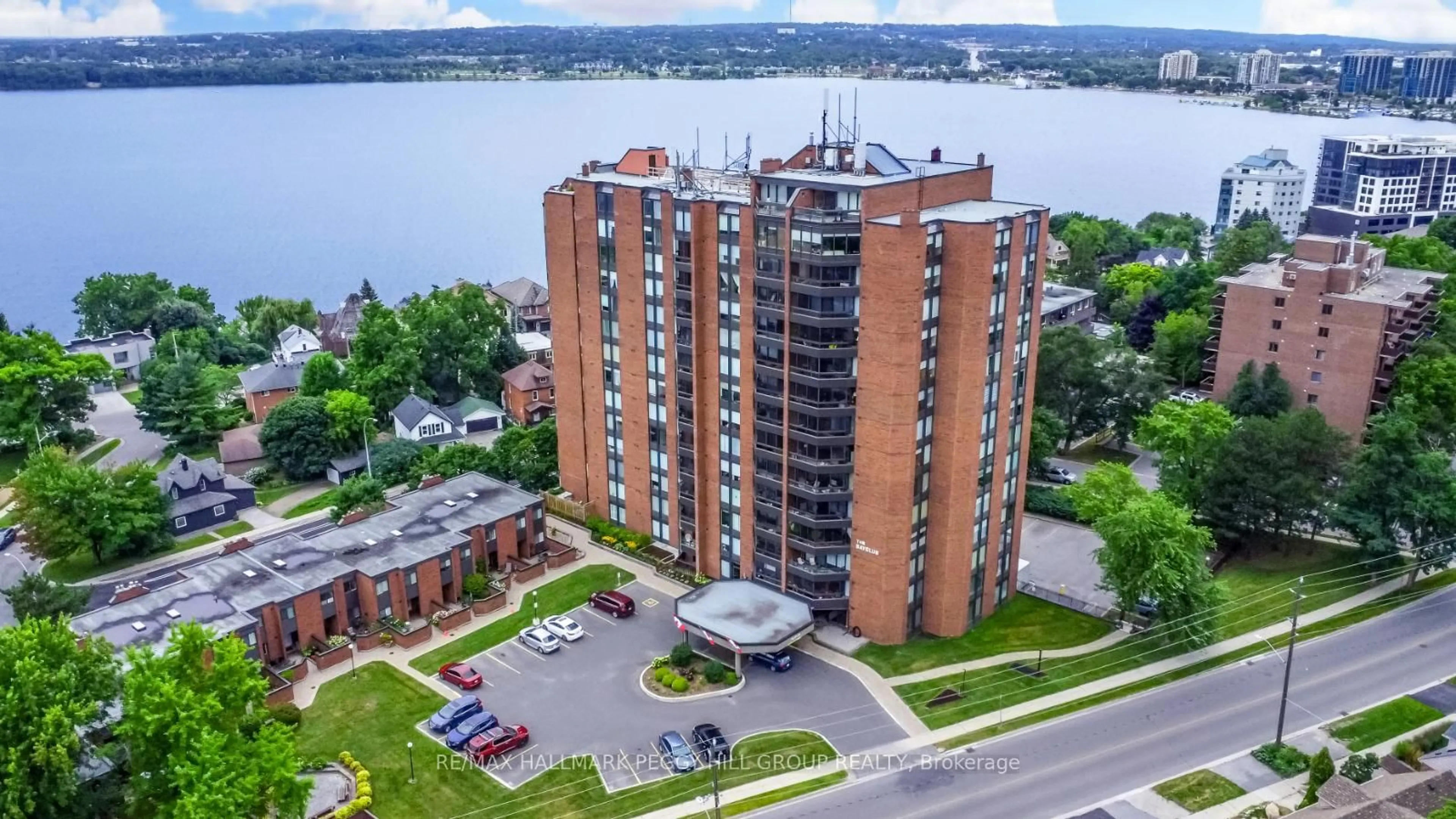 A pic from outside/outdoor area/front of a property/back of a property/a pic from drone, water/lake/river/ocean view for 181 Collier St #504, Barrie Ontario L4M 5L6