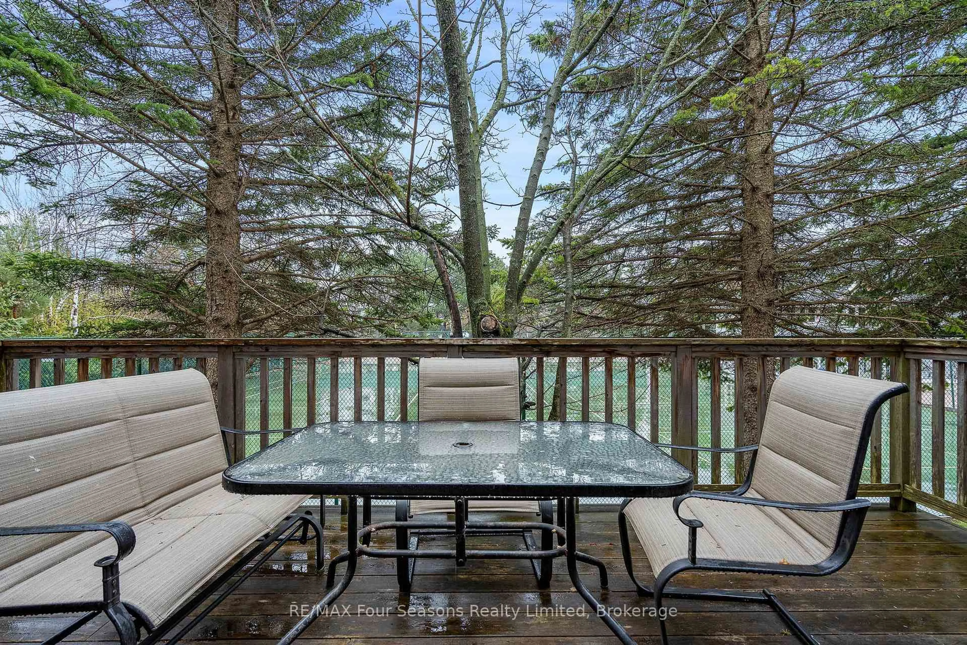 Patio, forest/trees view for 25 STARBOARD Rd, Collingwood Ontario L9Y 5C8